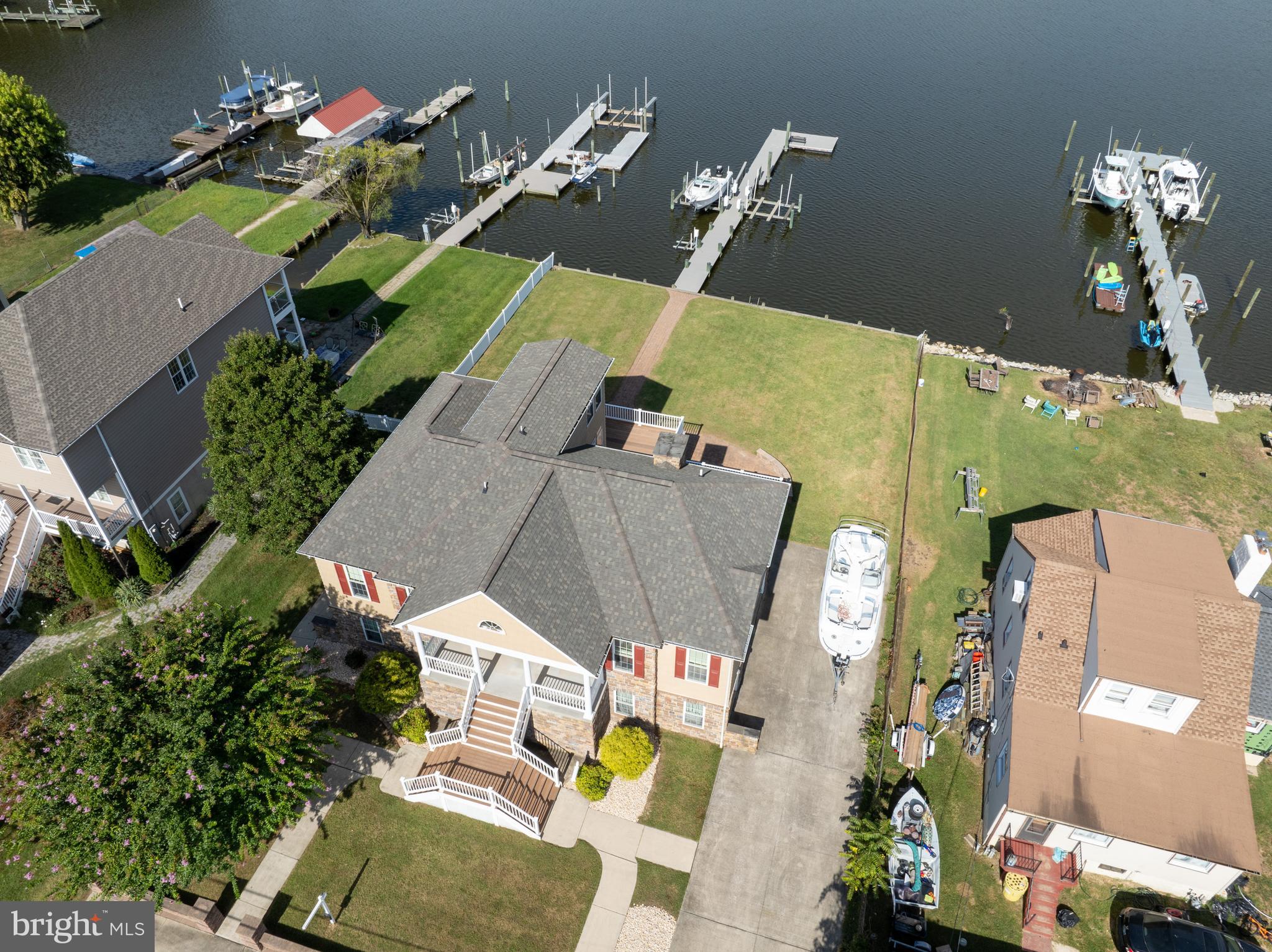 LYNCH POINT - Residential