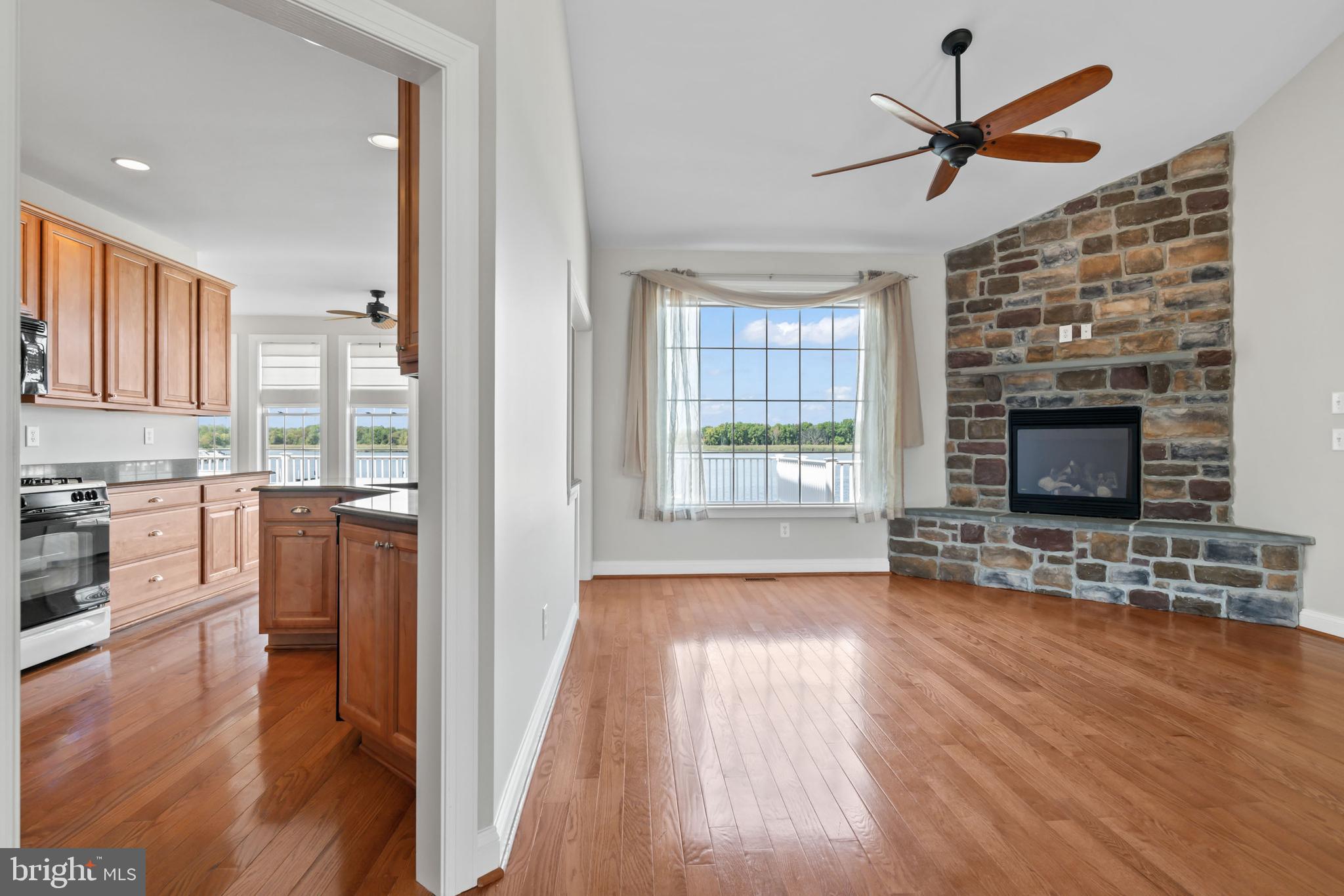 LYNCH POINT - Residential