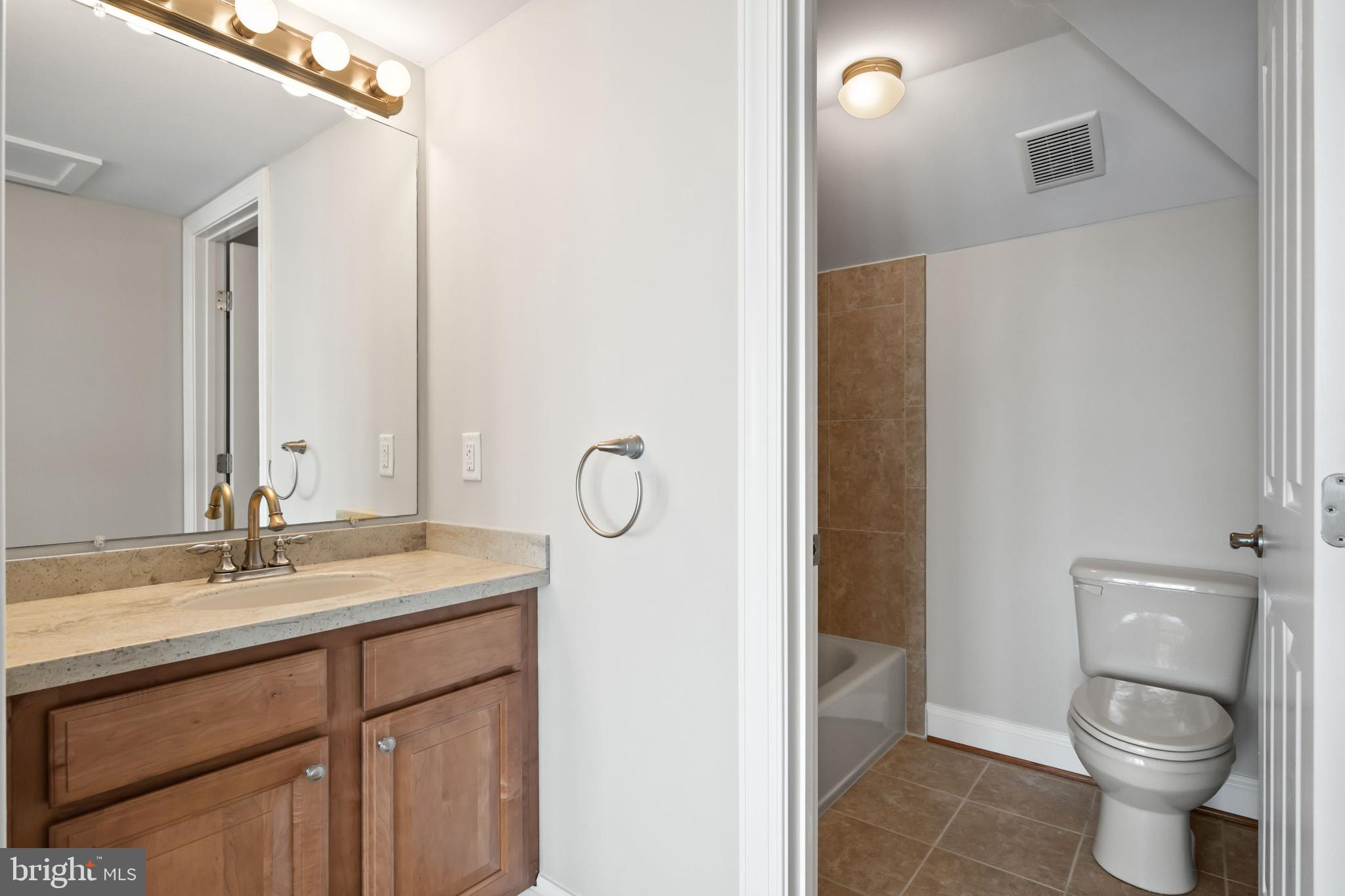 LYNCH POINT - Residential