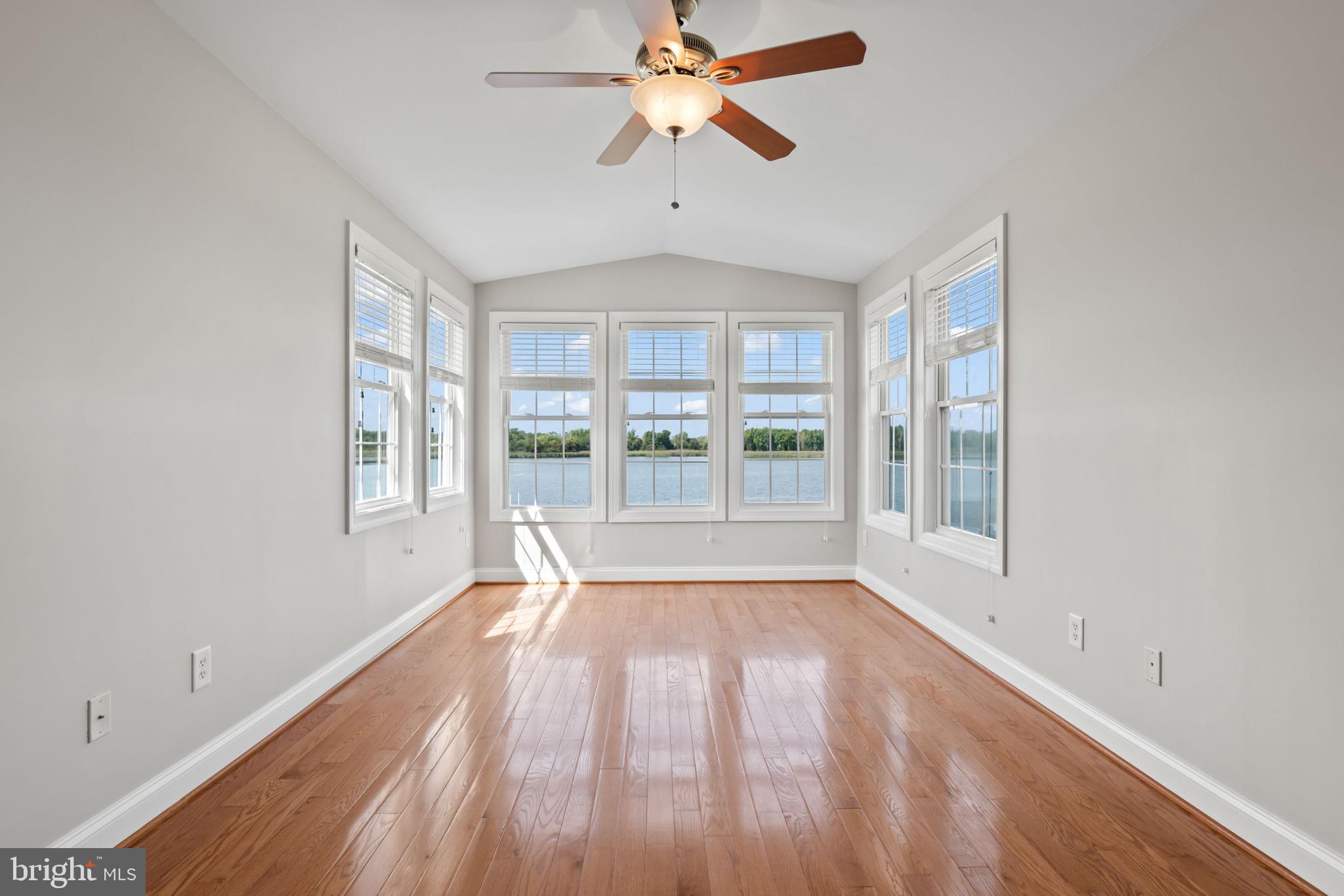 LYNCH POINT - Residential