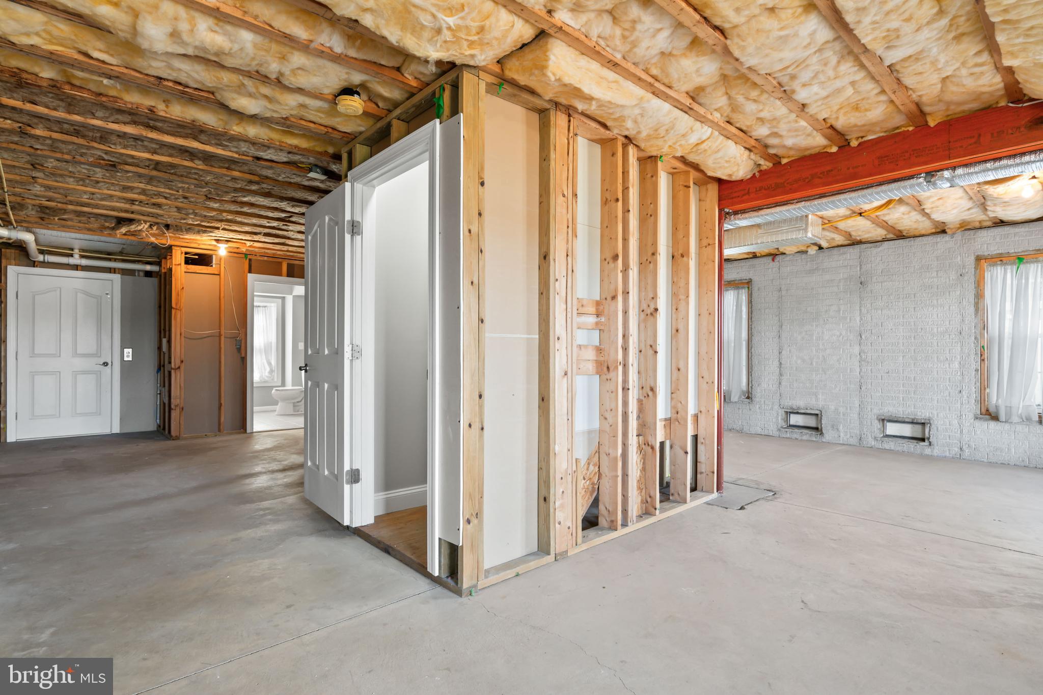 LYNCH POINT - Residential