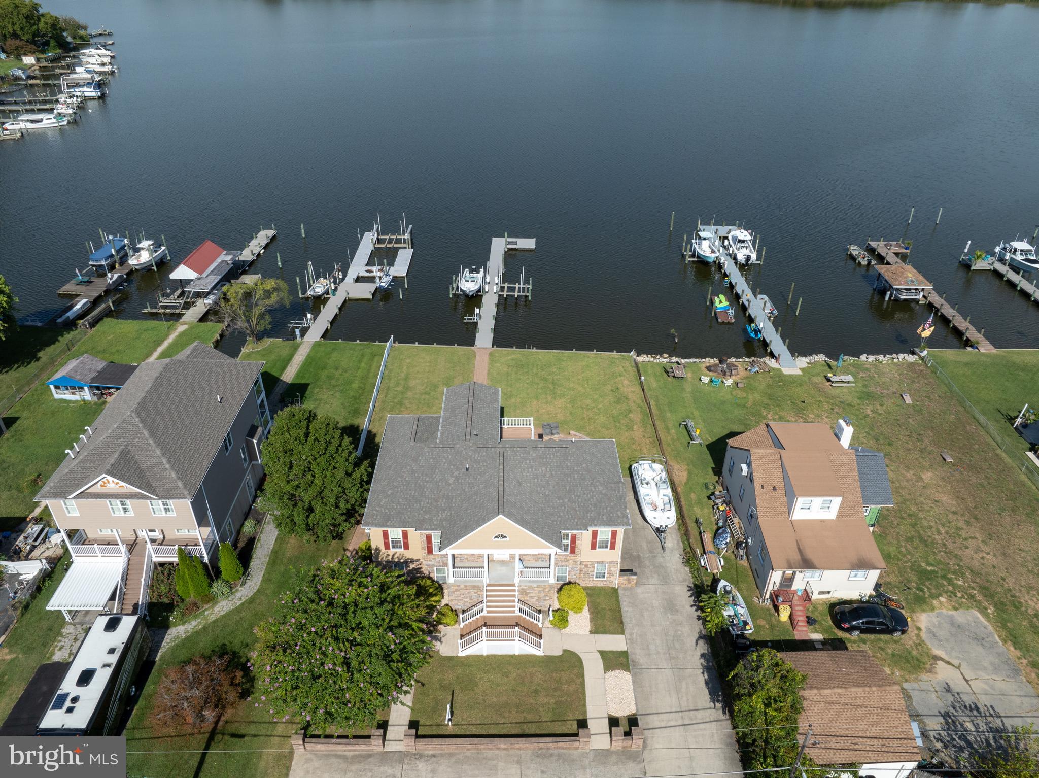 LYNCH POINT - Residential