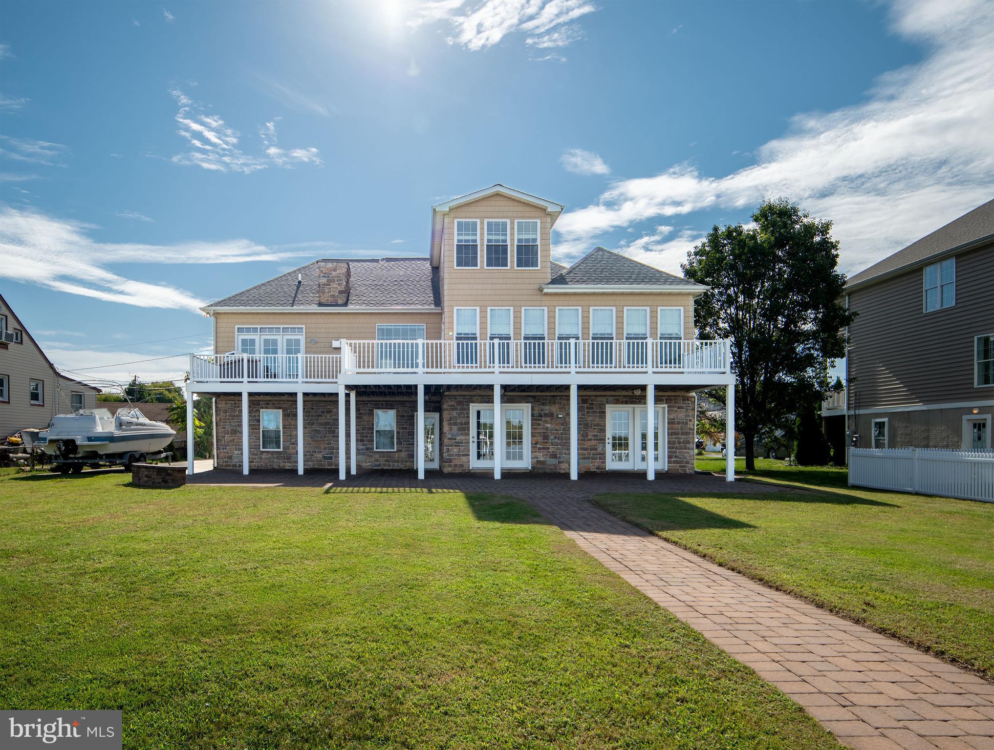 LYNCH POINT - Residential