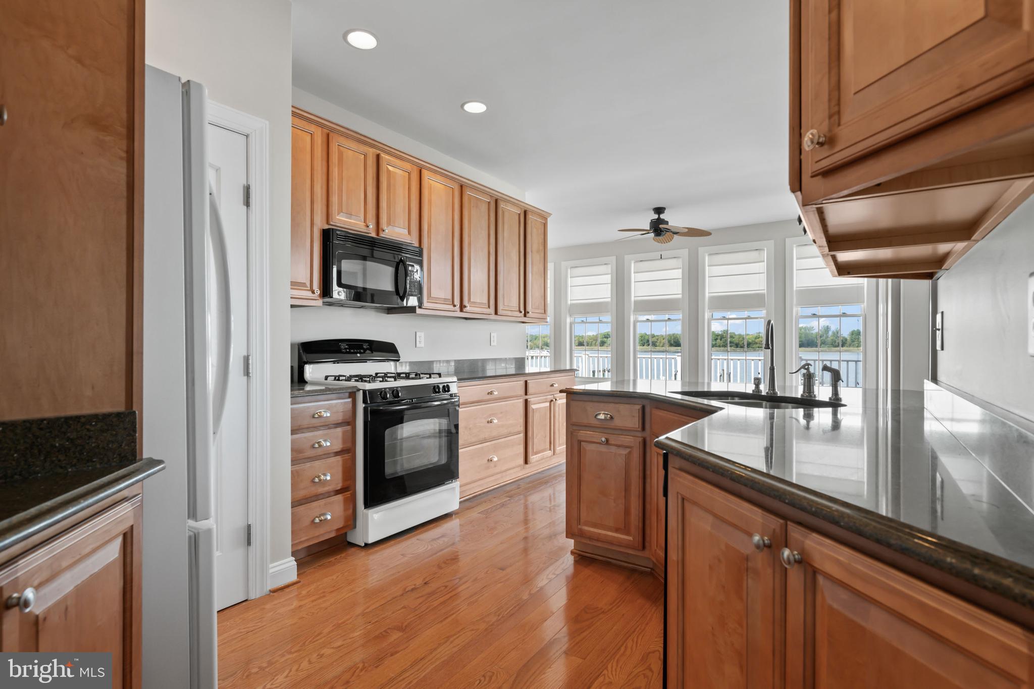 LYNCH POINT - Residential