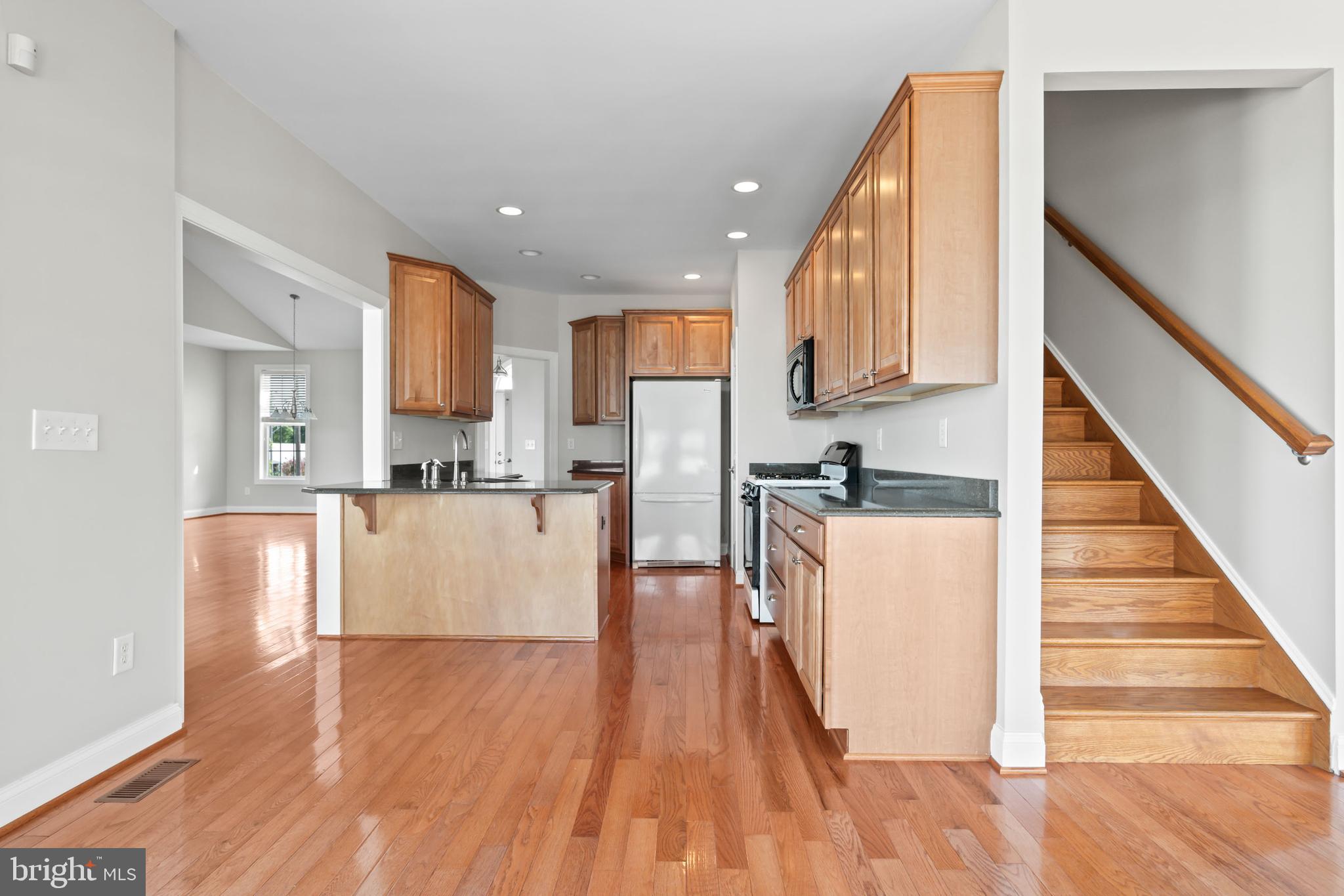 LYNCH POINT - Residential