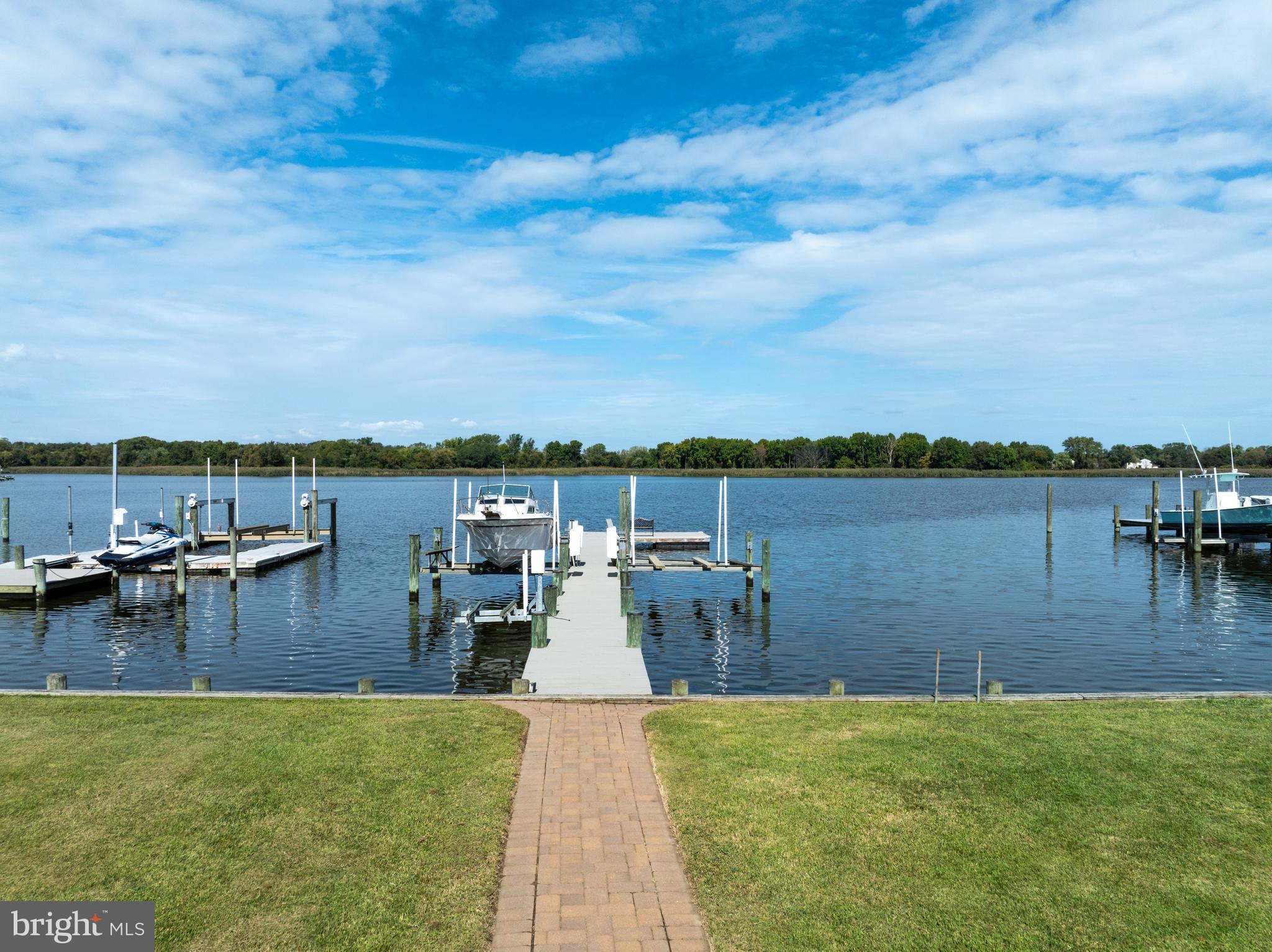 LYNCH POINT - Residential