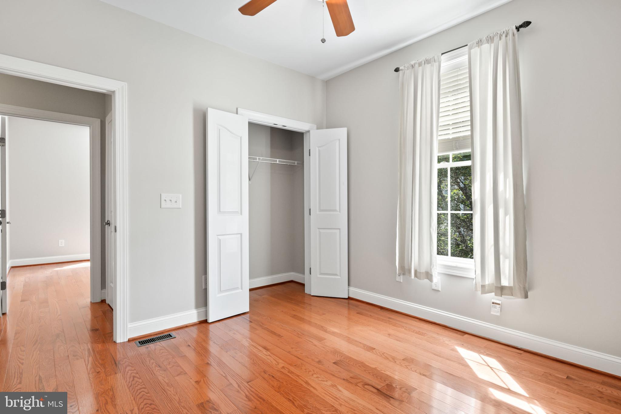 LYNCH POINT - Residential