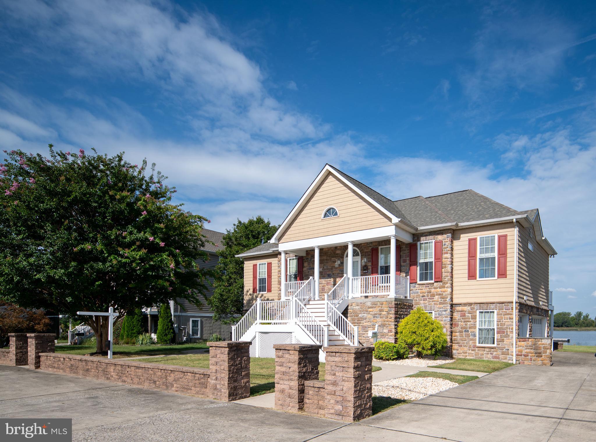 LYNCH POINT - Residential