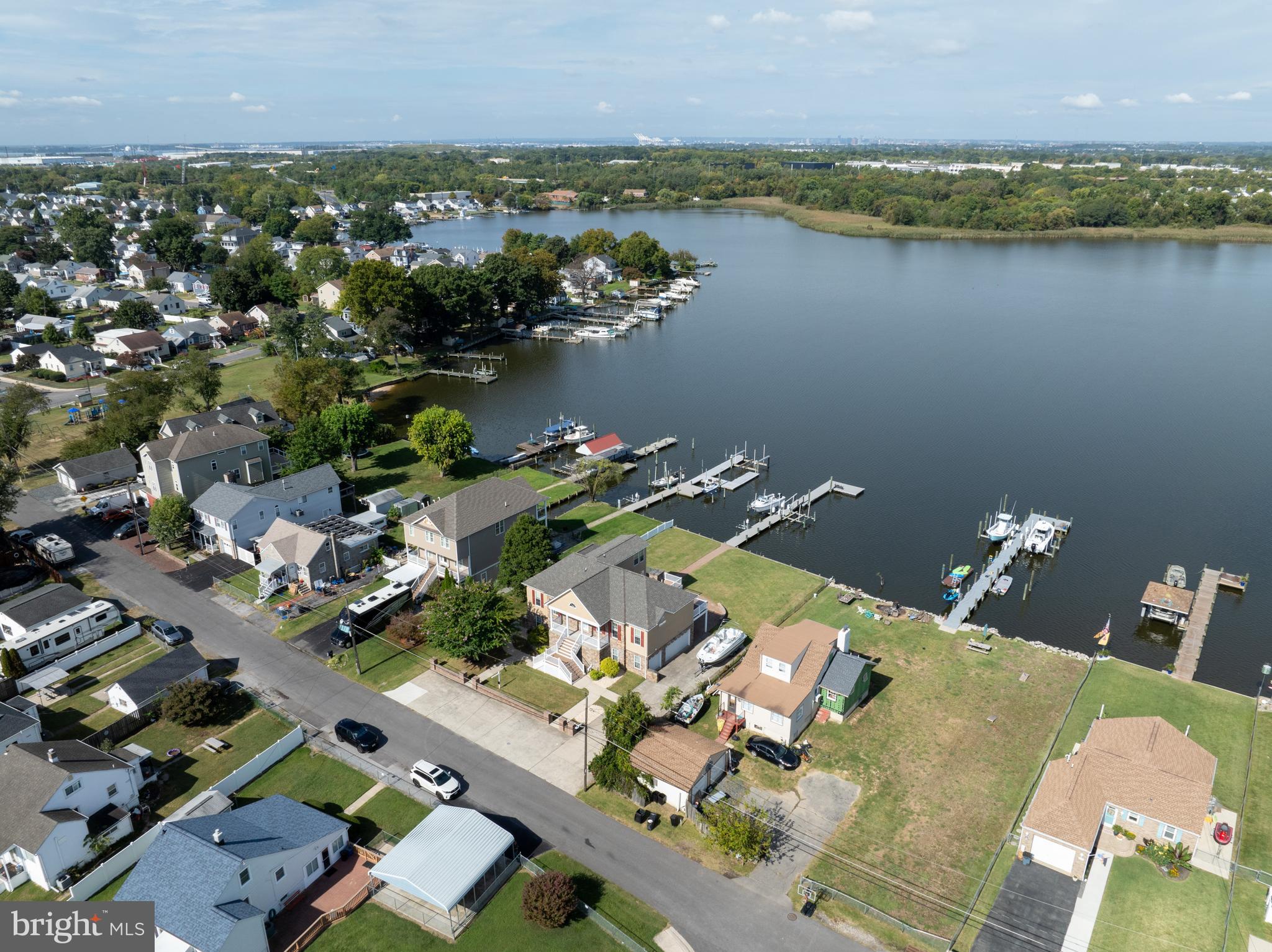 LYNCH POINT - Residential