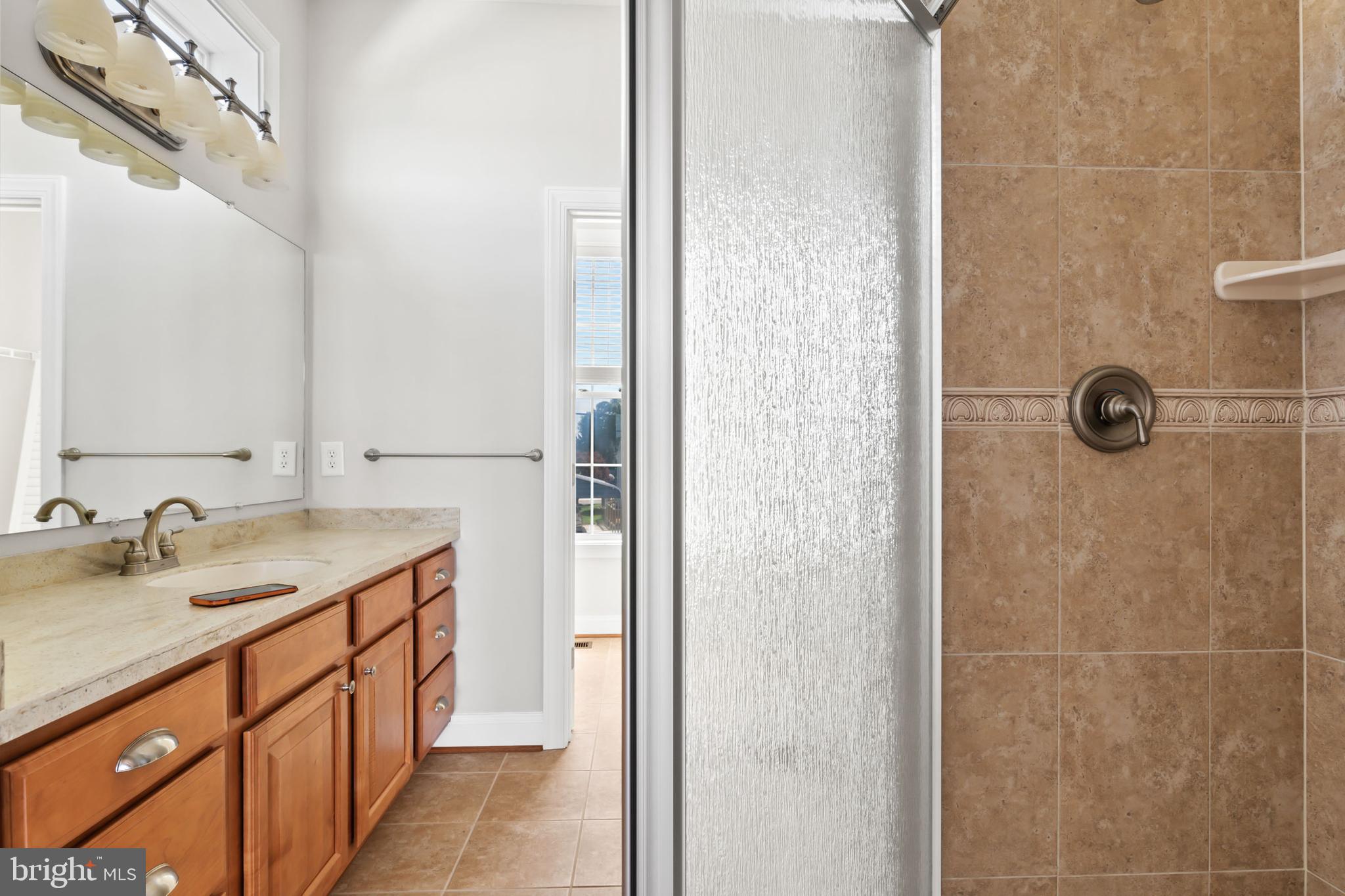 LYNCH POINT - Residential