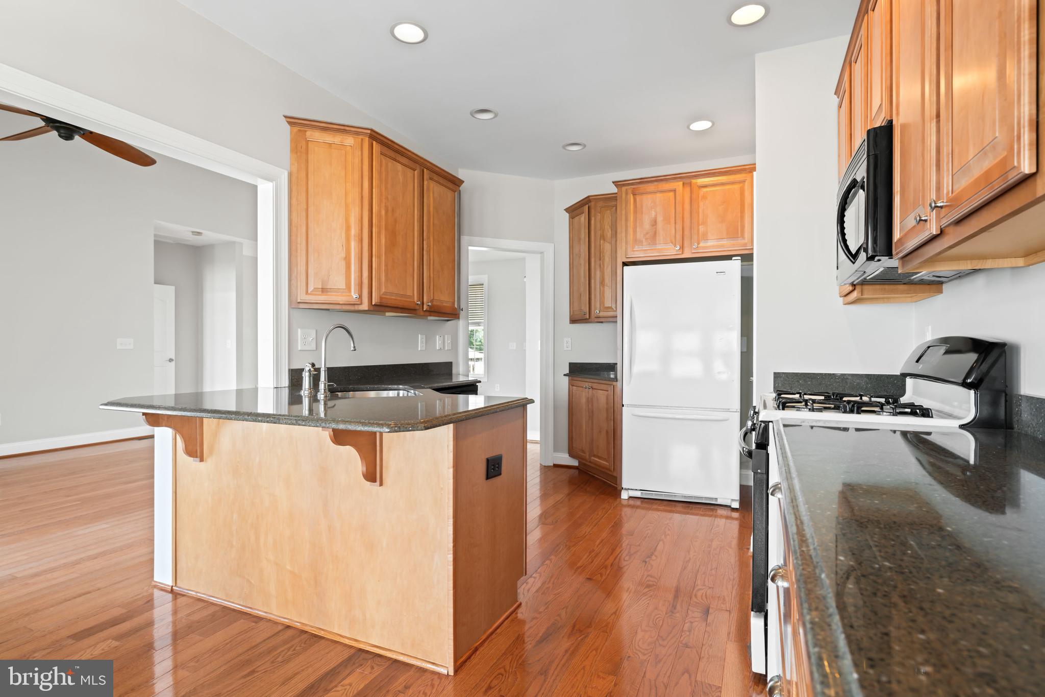 LYNCH POINT - Residential