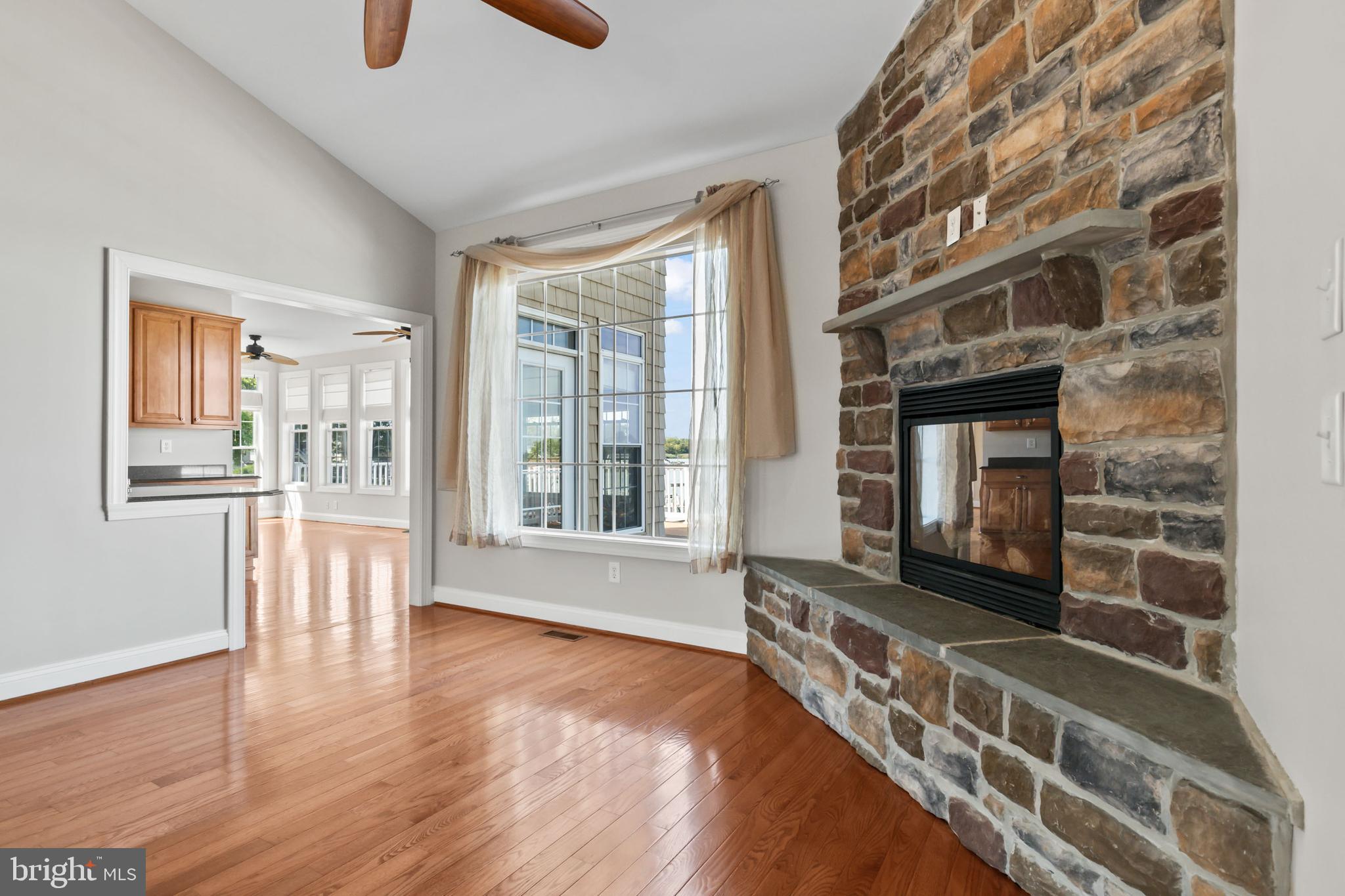 LYNCH POINT - Residential