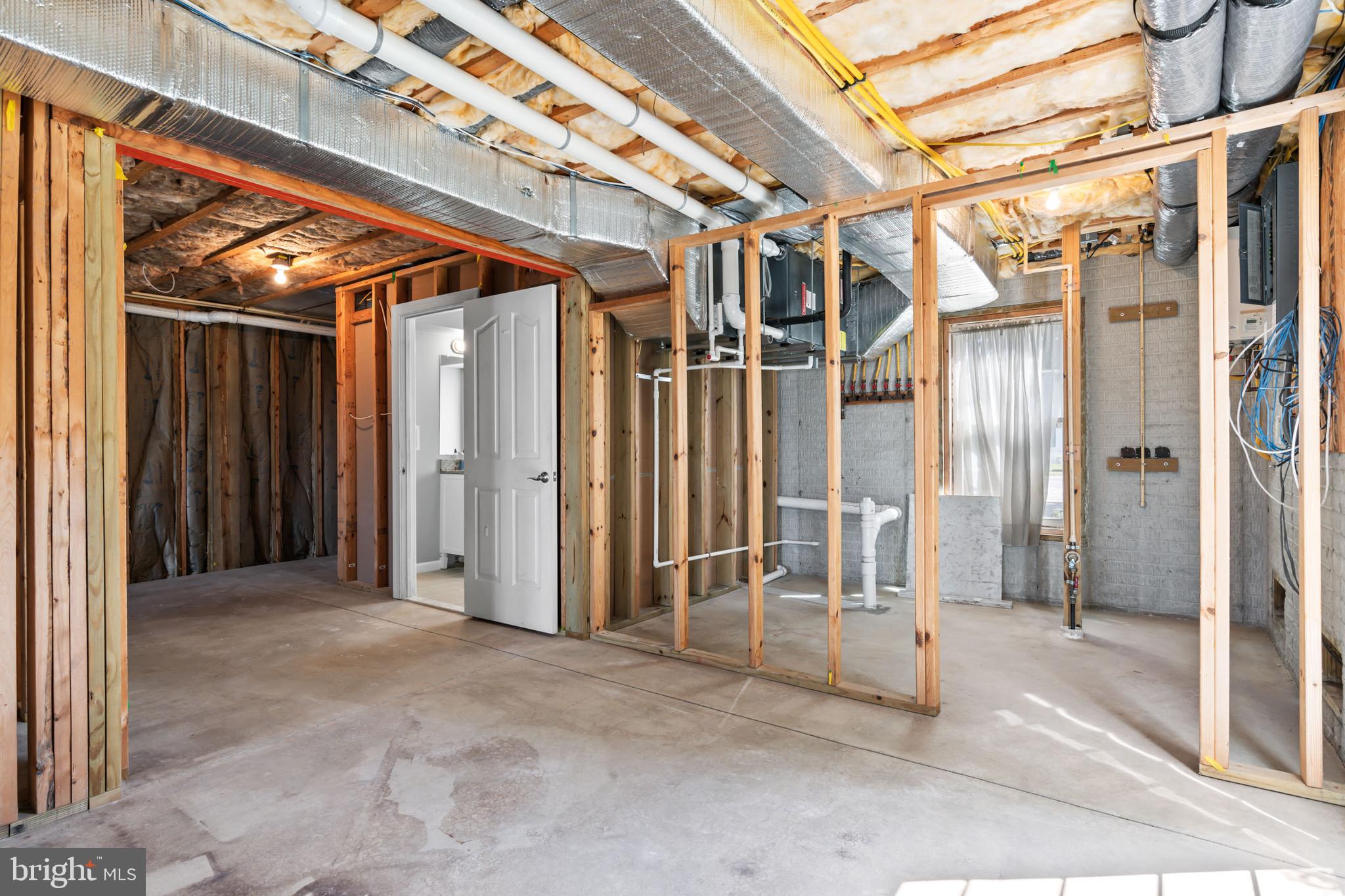 LYNCH POINT - Residential