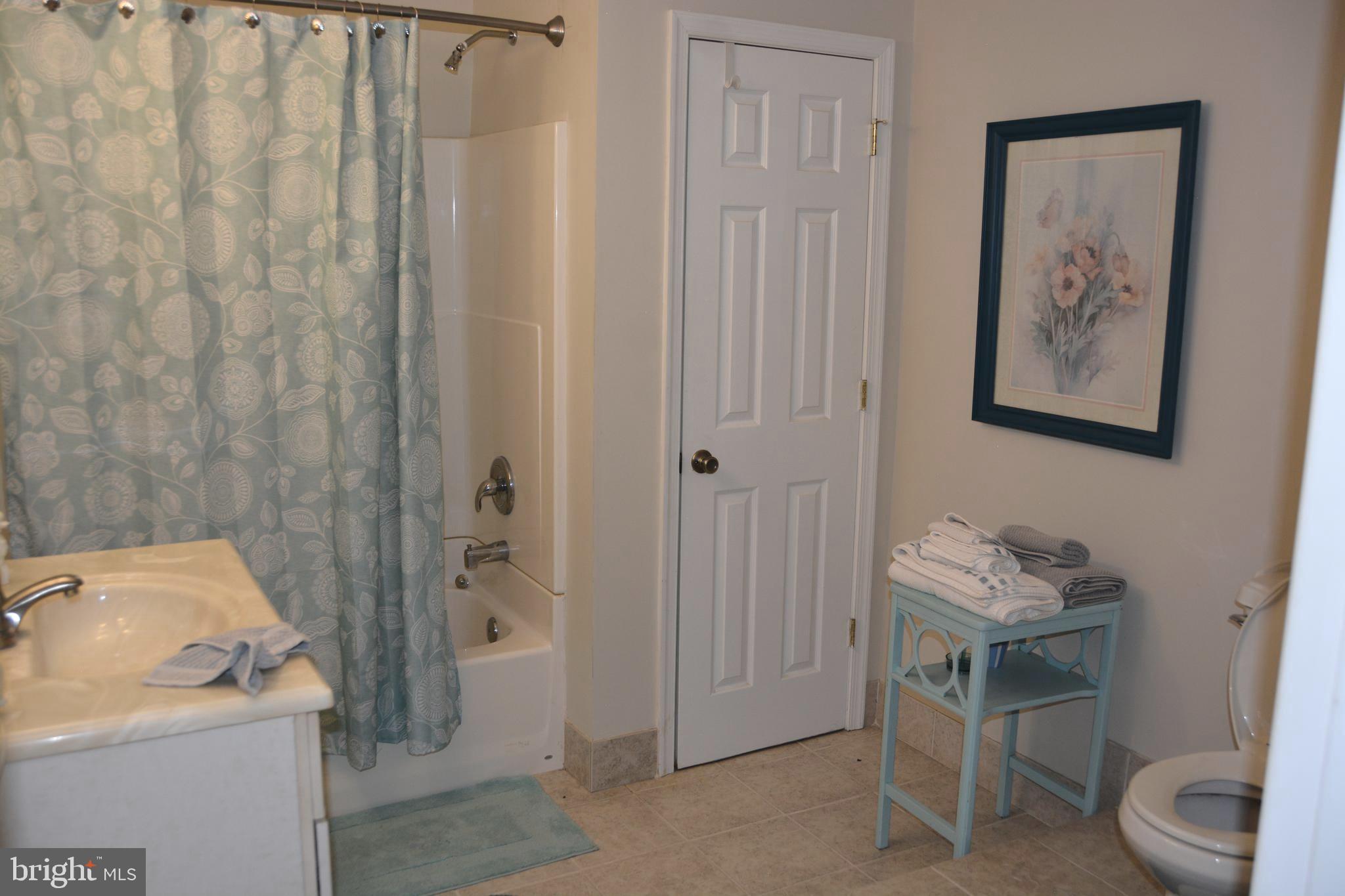 QUAKER WOODS - Residential