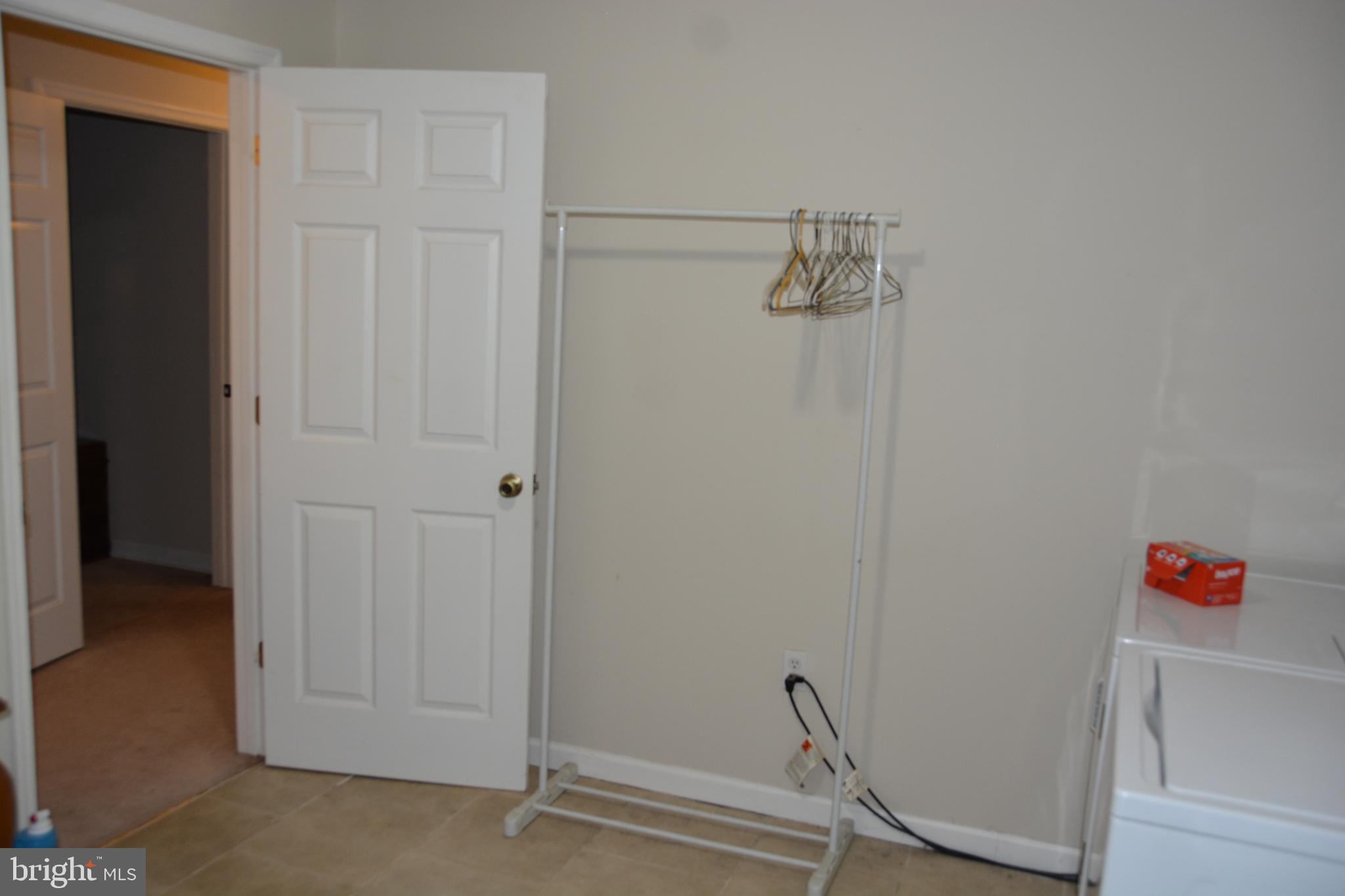 QUAKER WOODS - Residential