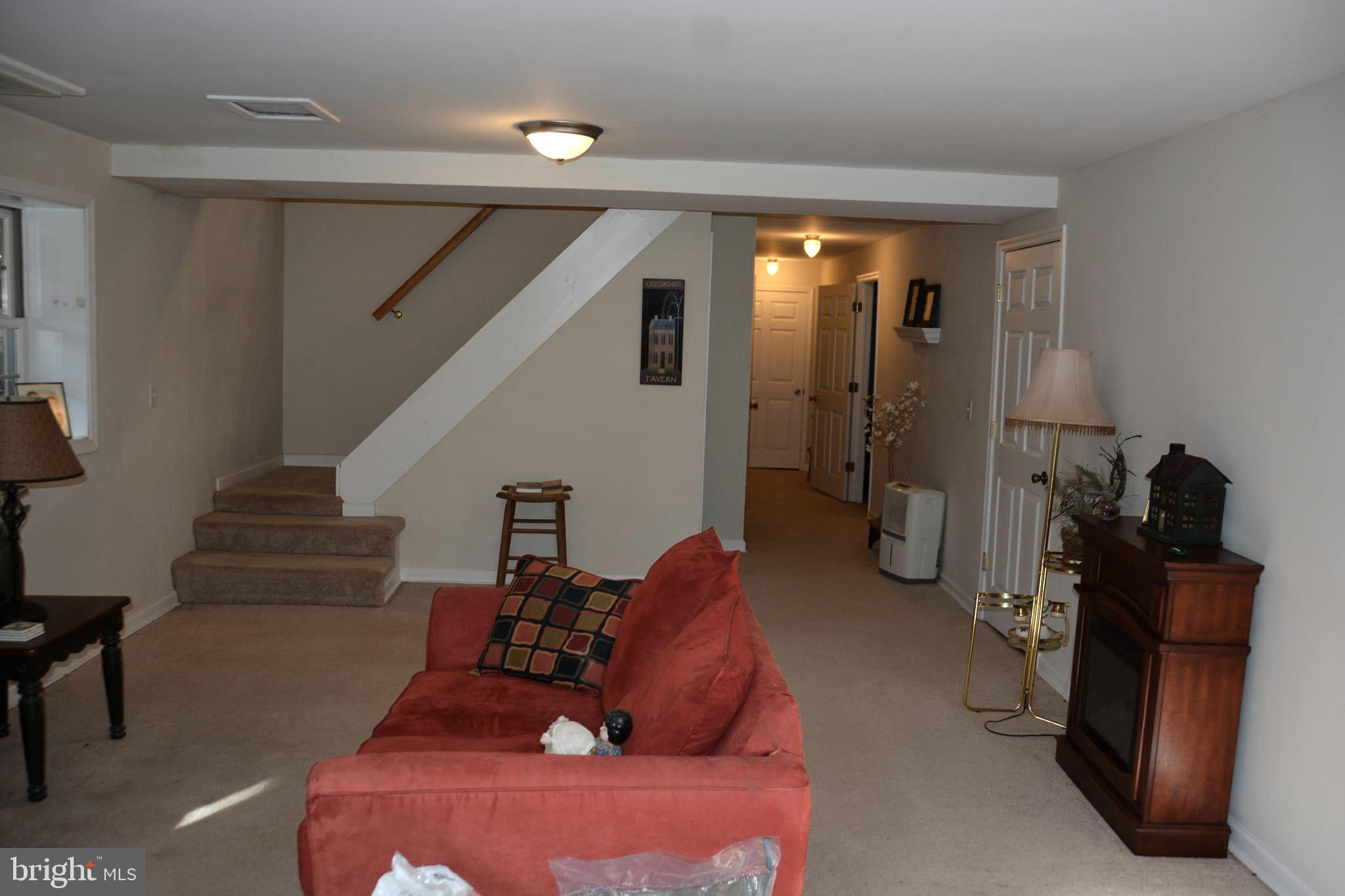 QUAKER WOODS - Residential