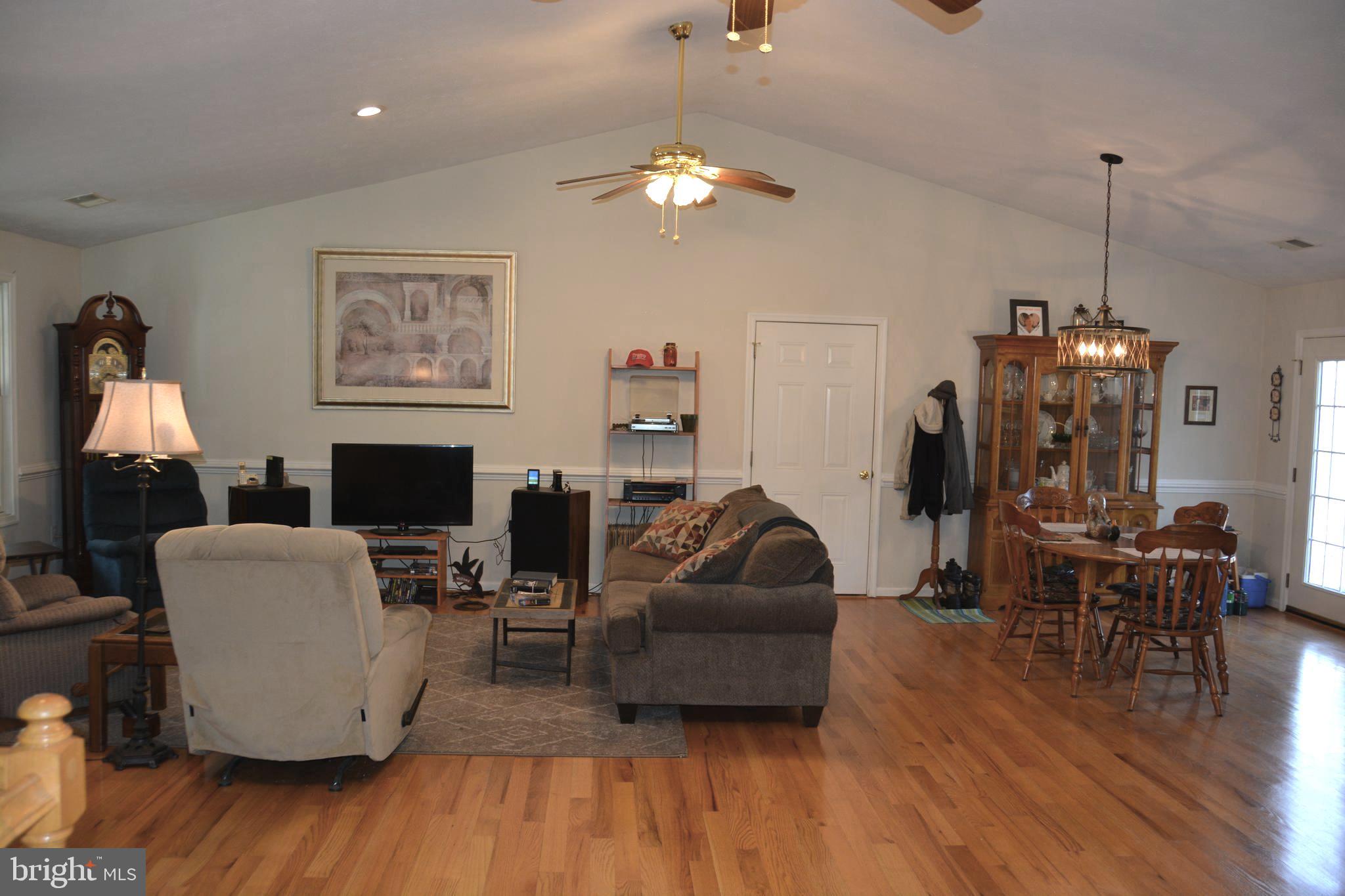 QUAKER WOODS - Residential