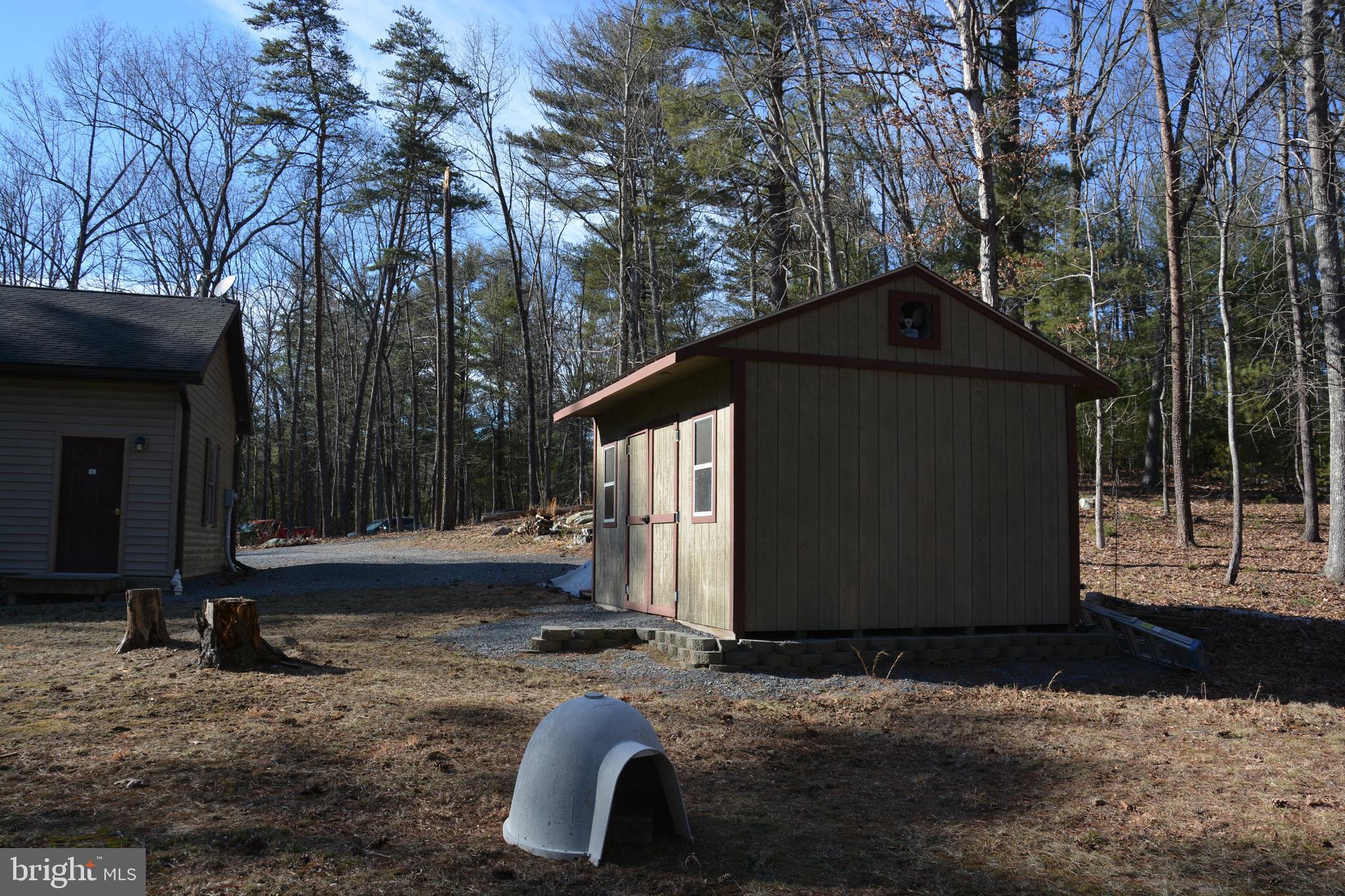 QUAKER WOODS - Residential