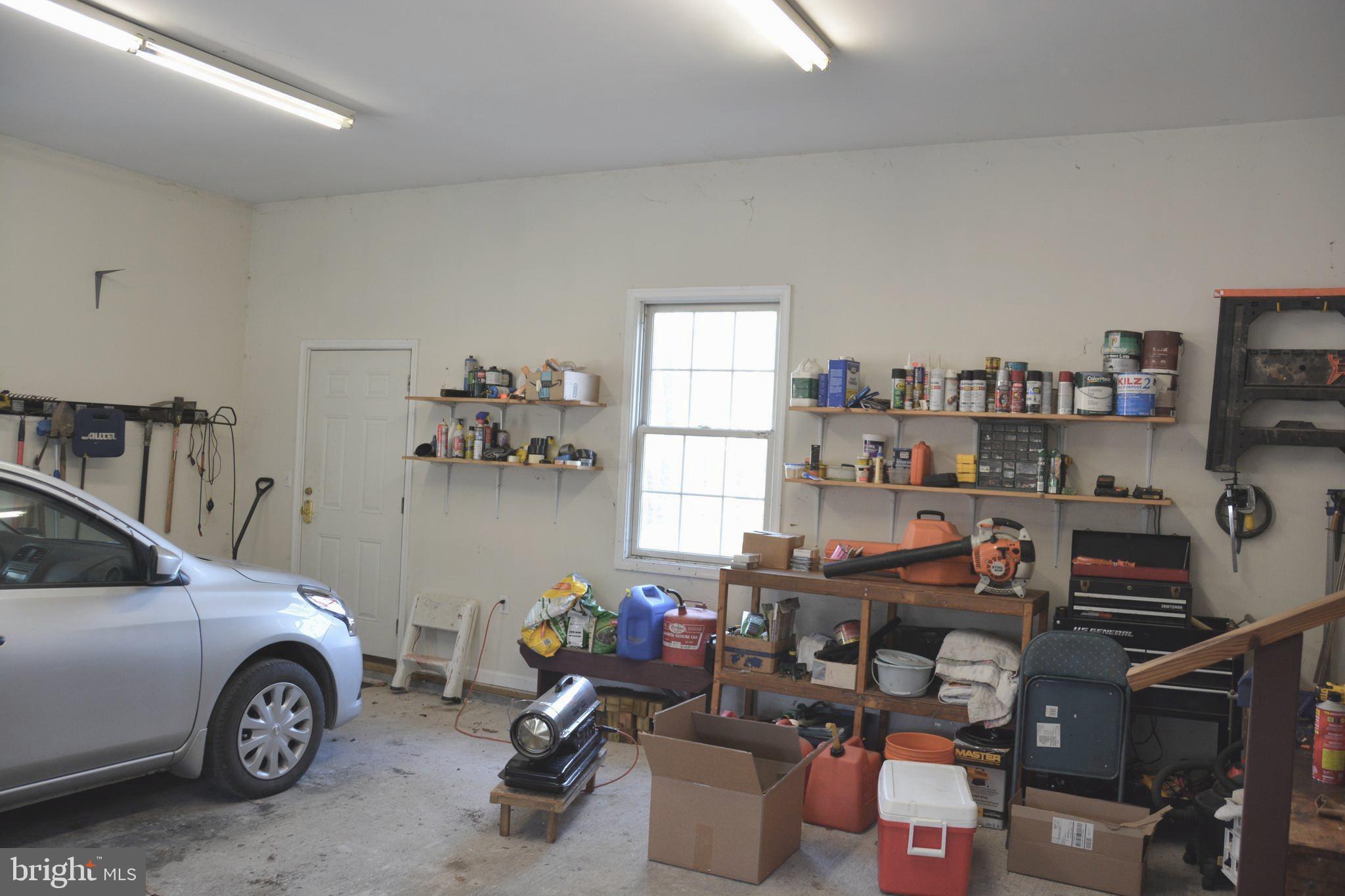 QUAKER WOODS - Residential