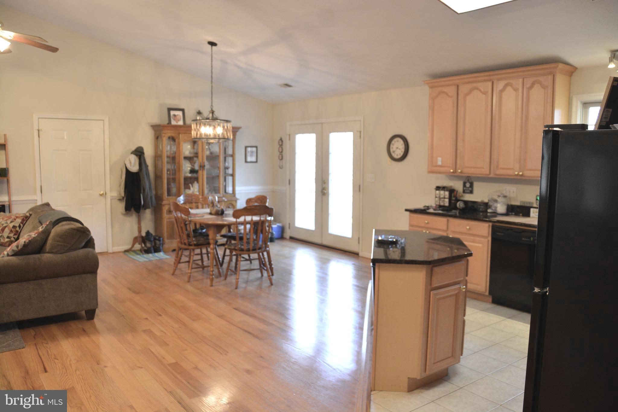 QUAKER WOODS - Residential