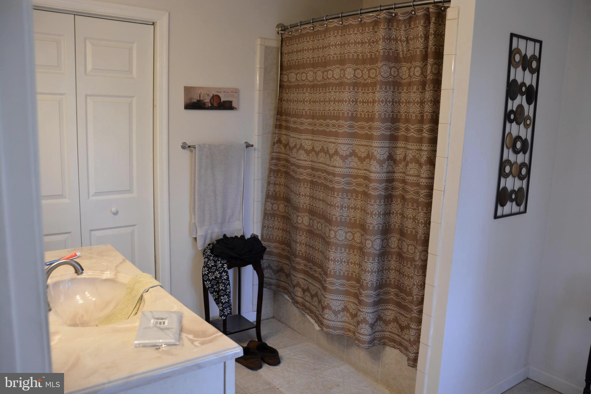 QUAKER WOODS - Residential