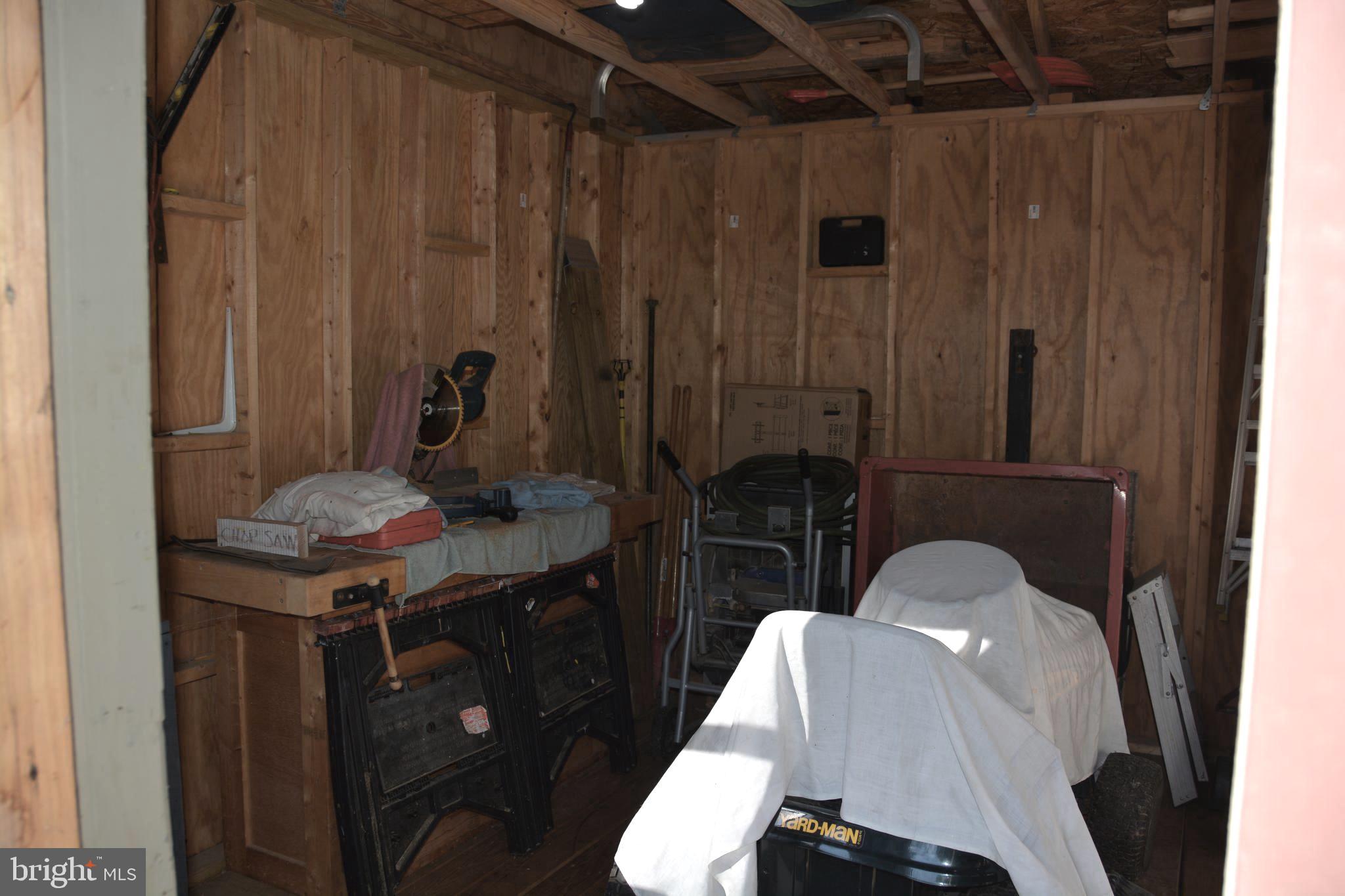 QUAKER WOODS - Residential