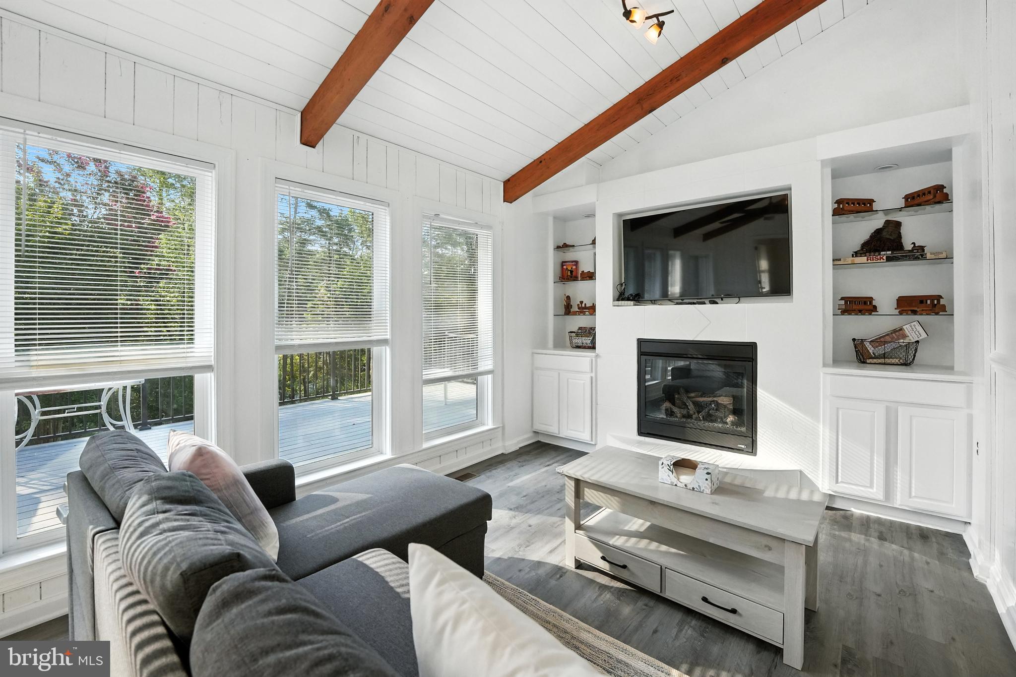 BEAR TREE COVE - Residential