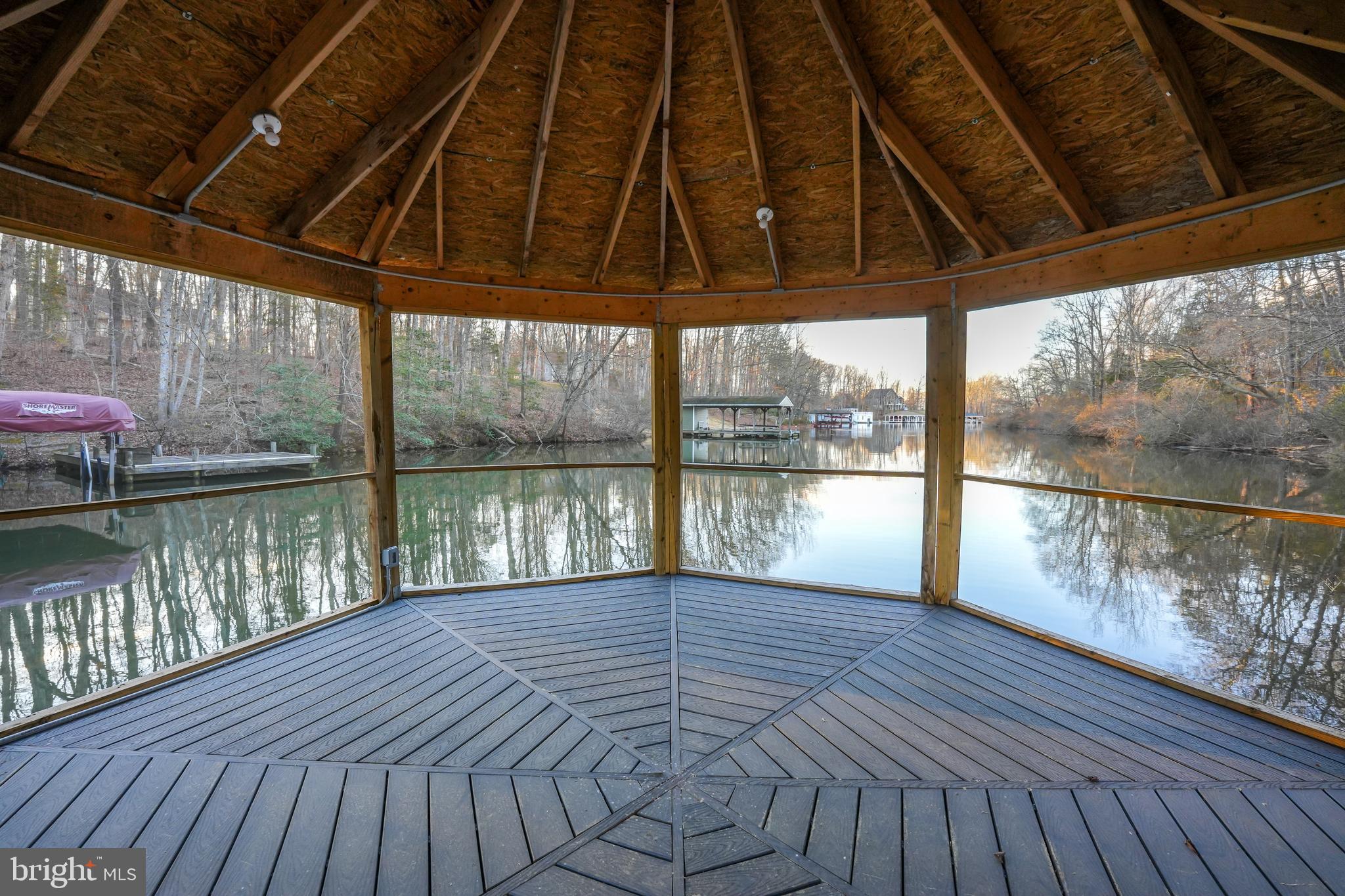 BEAR TREE COVE - Residential