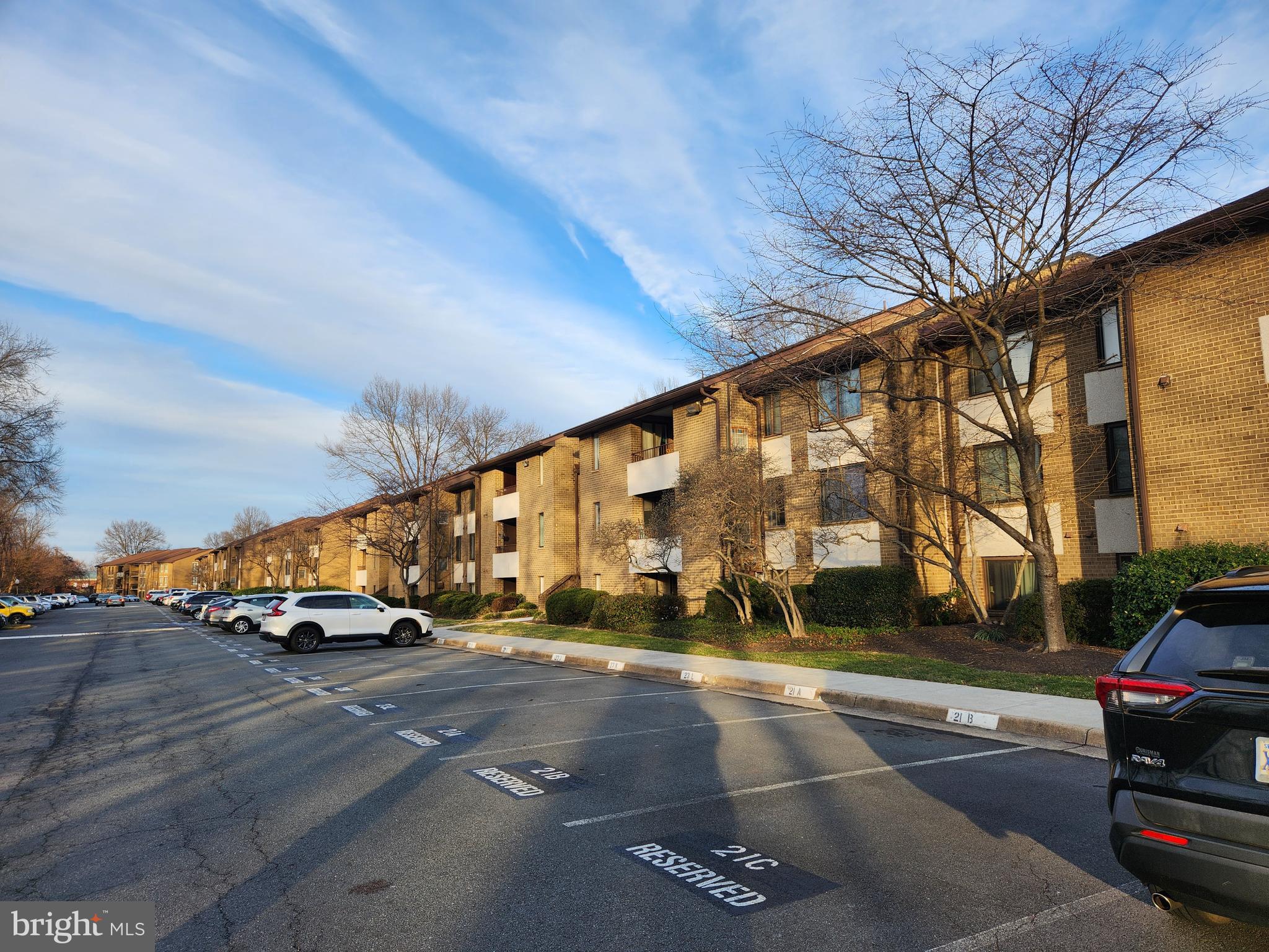 521 FLORIDA AVENUE 102