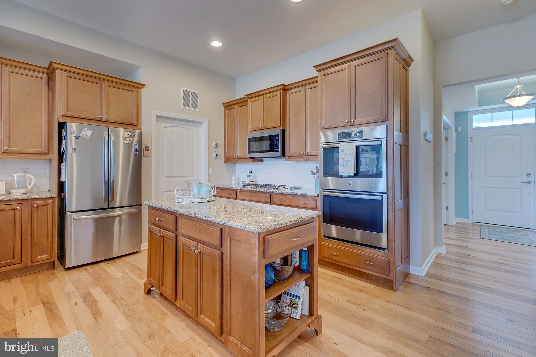 PENINSULA LAKES - Residential