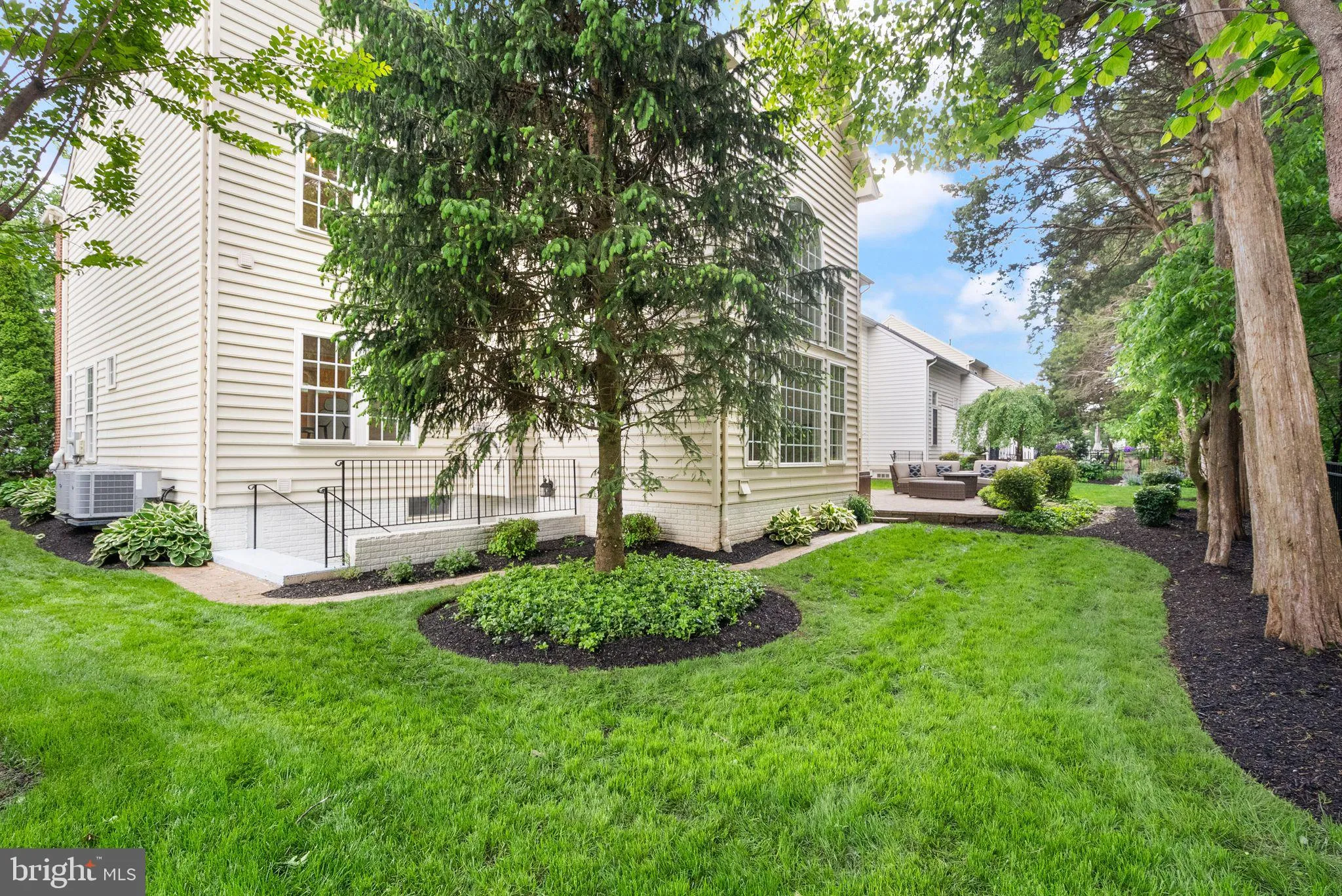 Gainesville, Virginia 20155, United States, 4 Bedrooms Bedrooms, ,5 BathroomsBathrooms,Residential,Active,109098