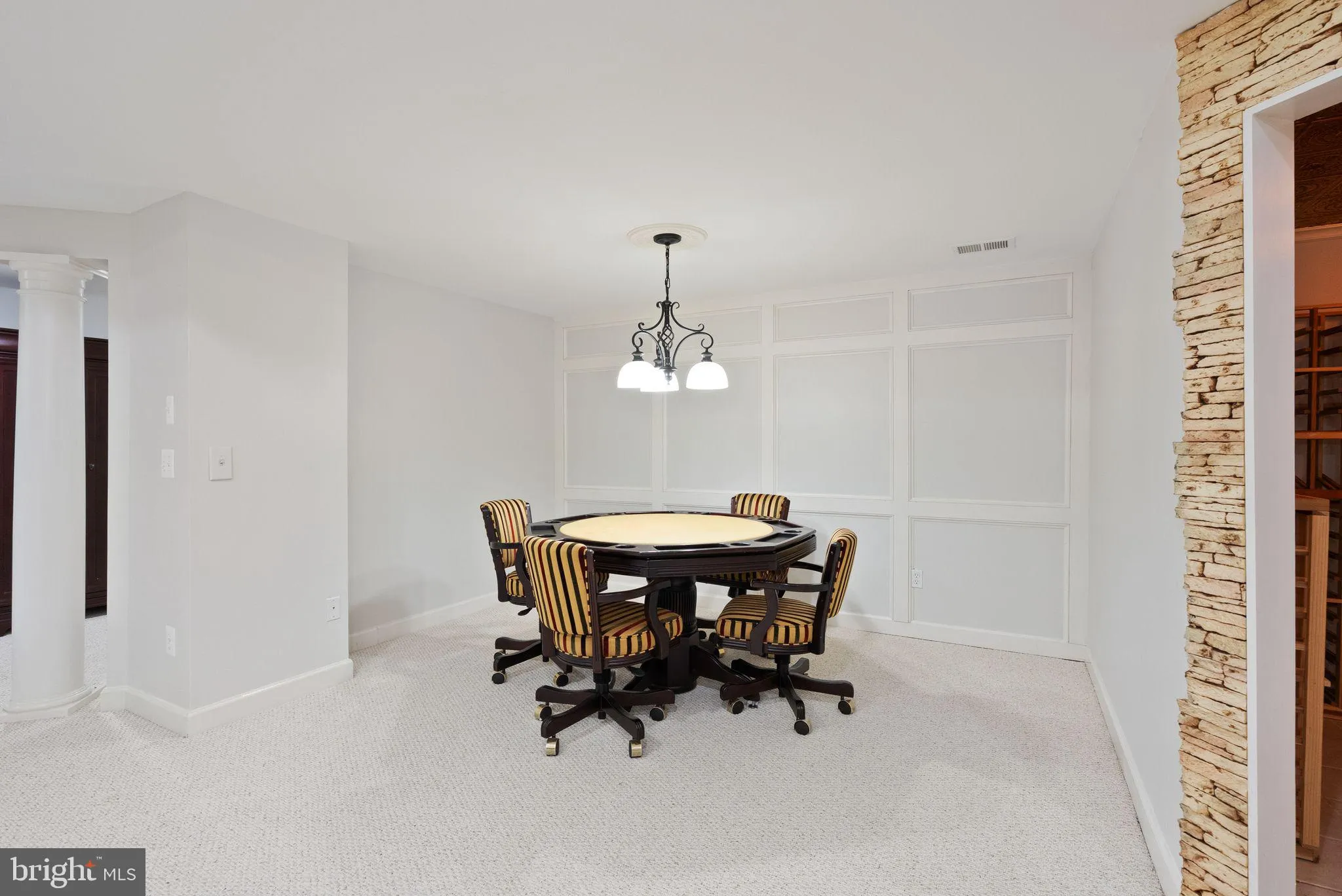 Gainesville, Virginia 20155, United States, 4 Bedrooms Bedrooms, ,5 BathroomsBathrooms,Residential,Active,109098