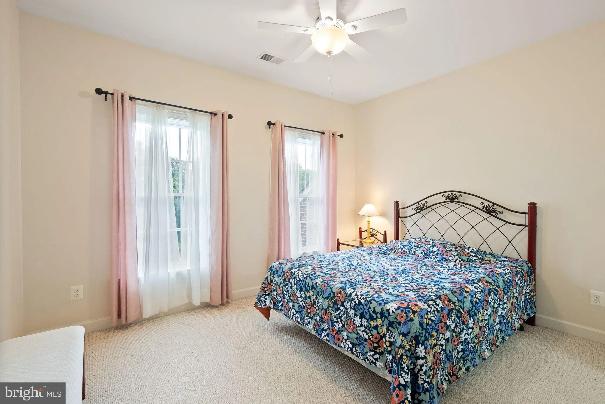 Gainesville, Virginia 20155, United States, 4 Bedrooms Bedrooms, ,5 BathroomsBathrooms,Residential,Active,109098