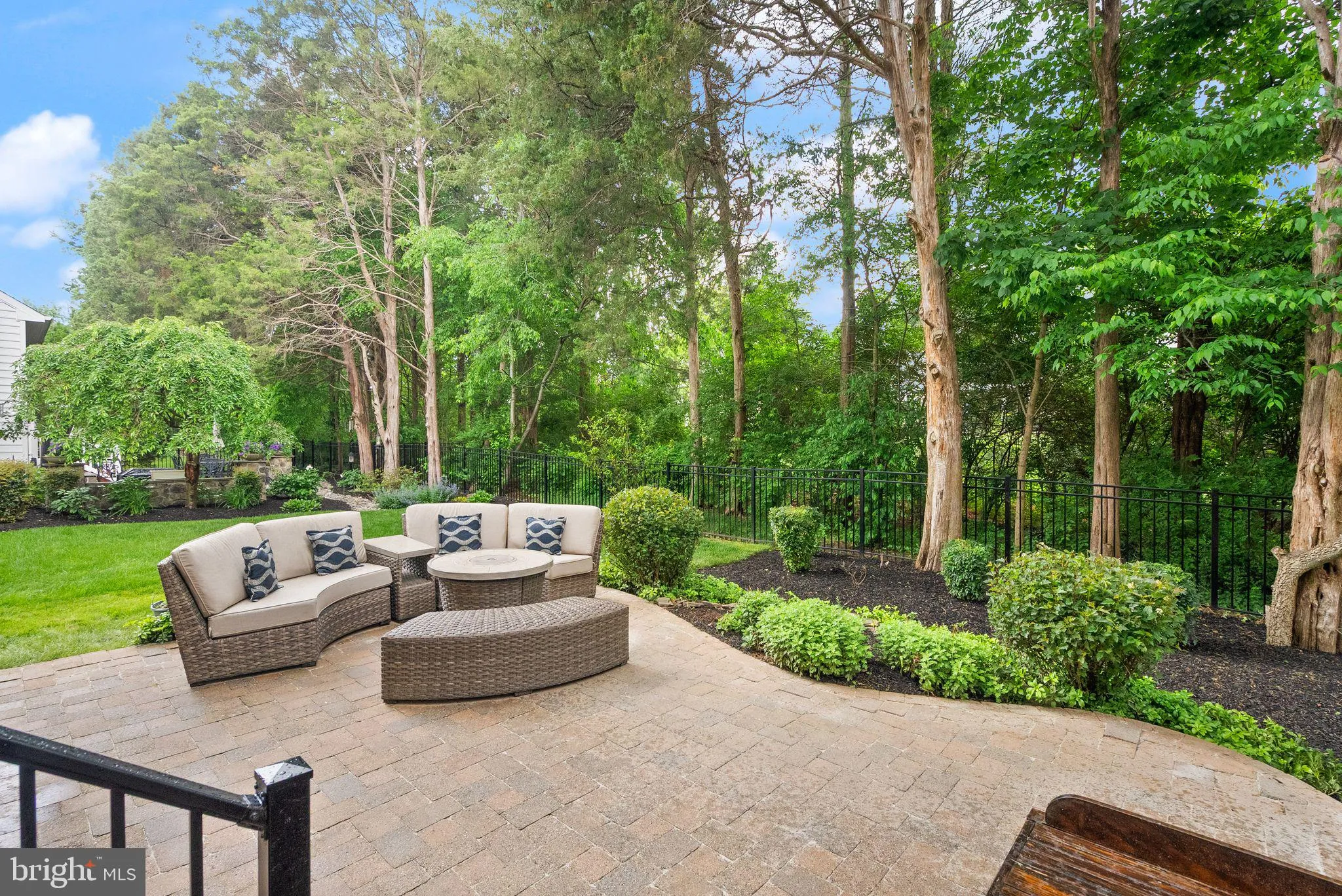 Gainesville, Virginia 20155, United States, 4 Bedrooms Bedrooms, ,5 BathroomsBathrooms,Residential,Active,109098