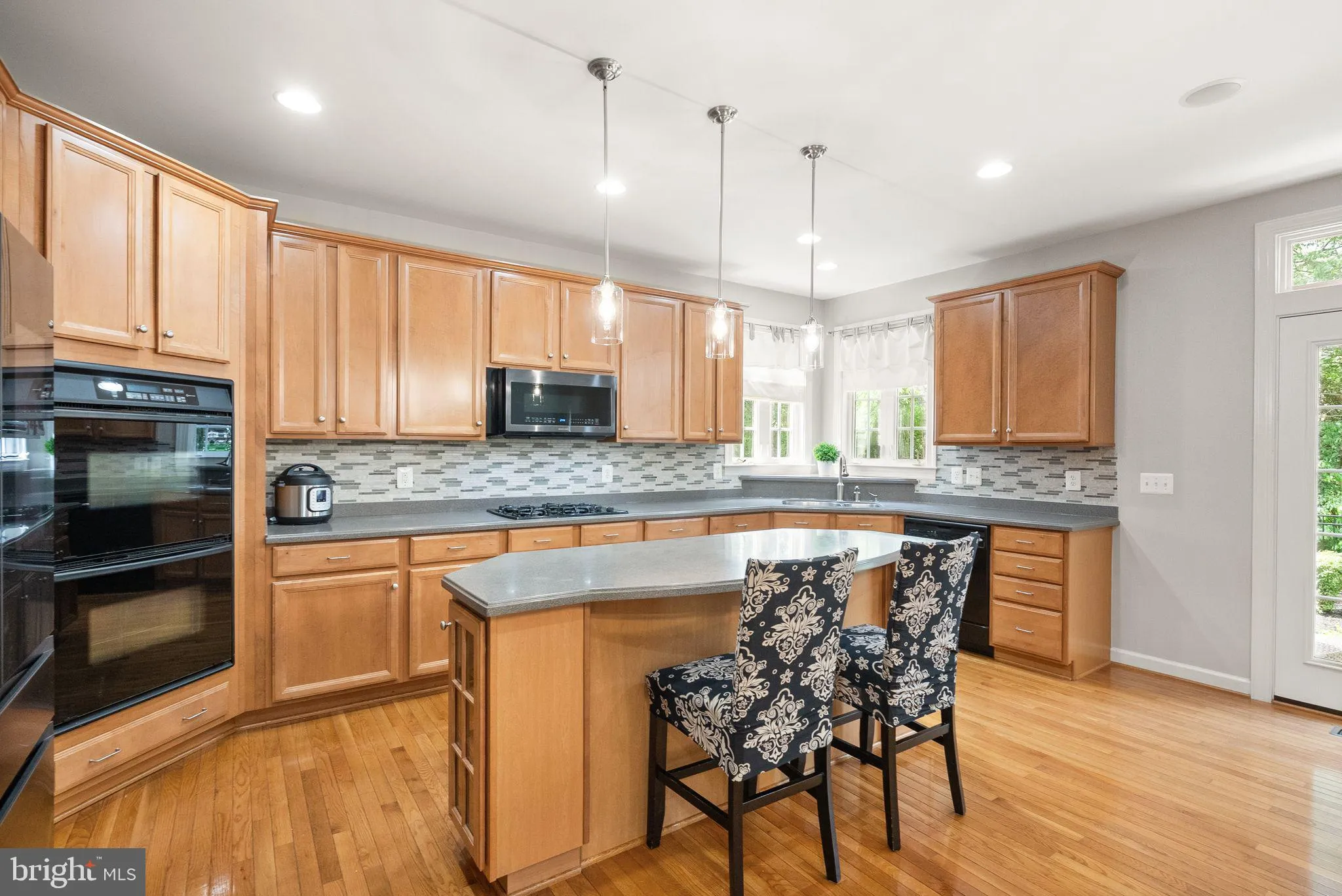 Gainesville, Virginia 20155, United States, 4 Bedrooms Bedrooms, ,5 BathroomsBathrooms,Residential,Active,109098