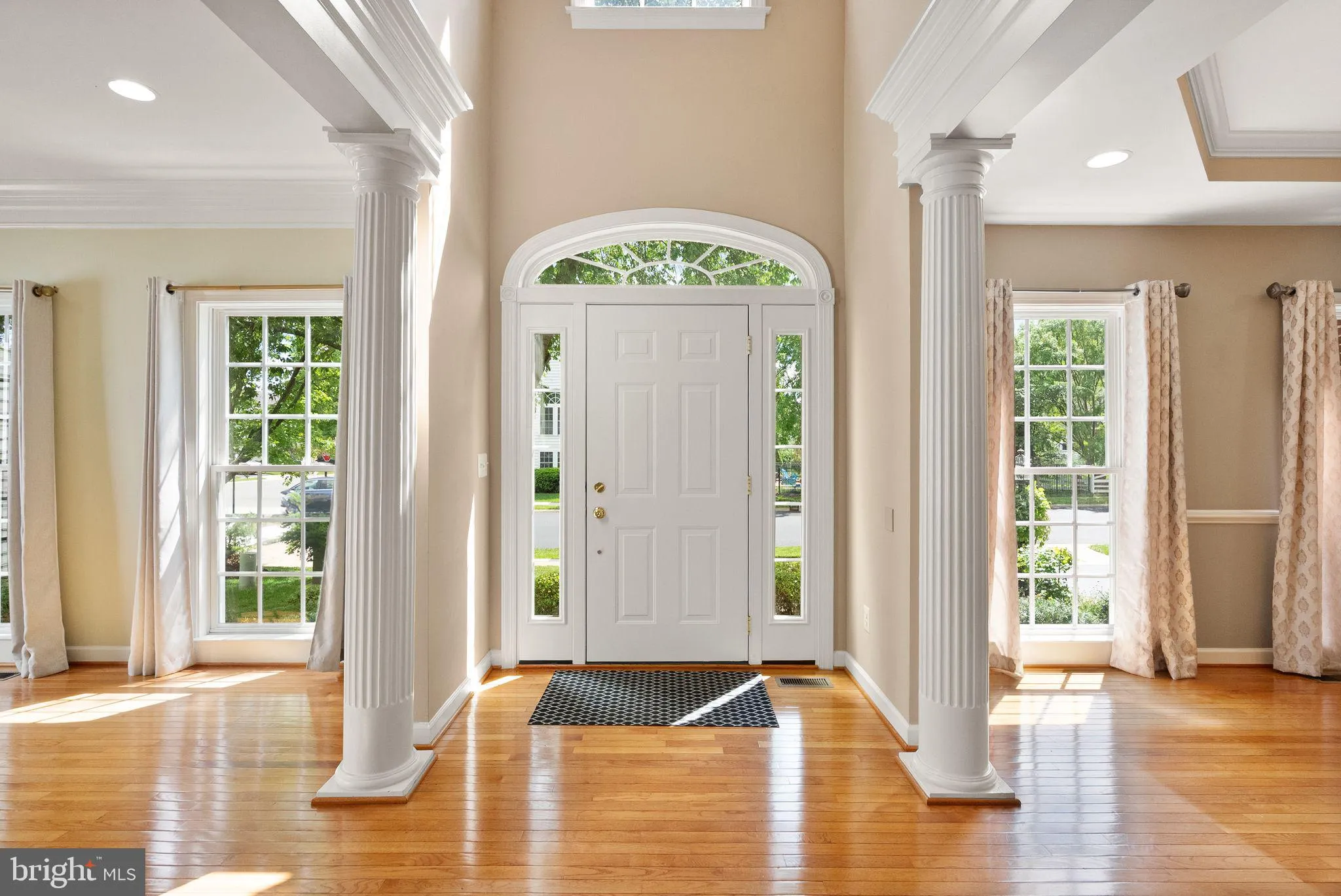 Gainesville, Virginia 20155, United States, 4 Bedrooms Bedrooms, ,5 BathroomsBathrooms,Residential,Active,109098