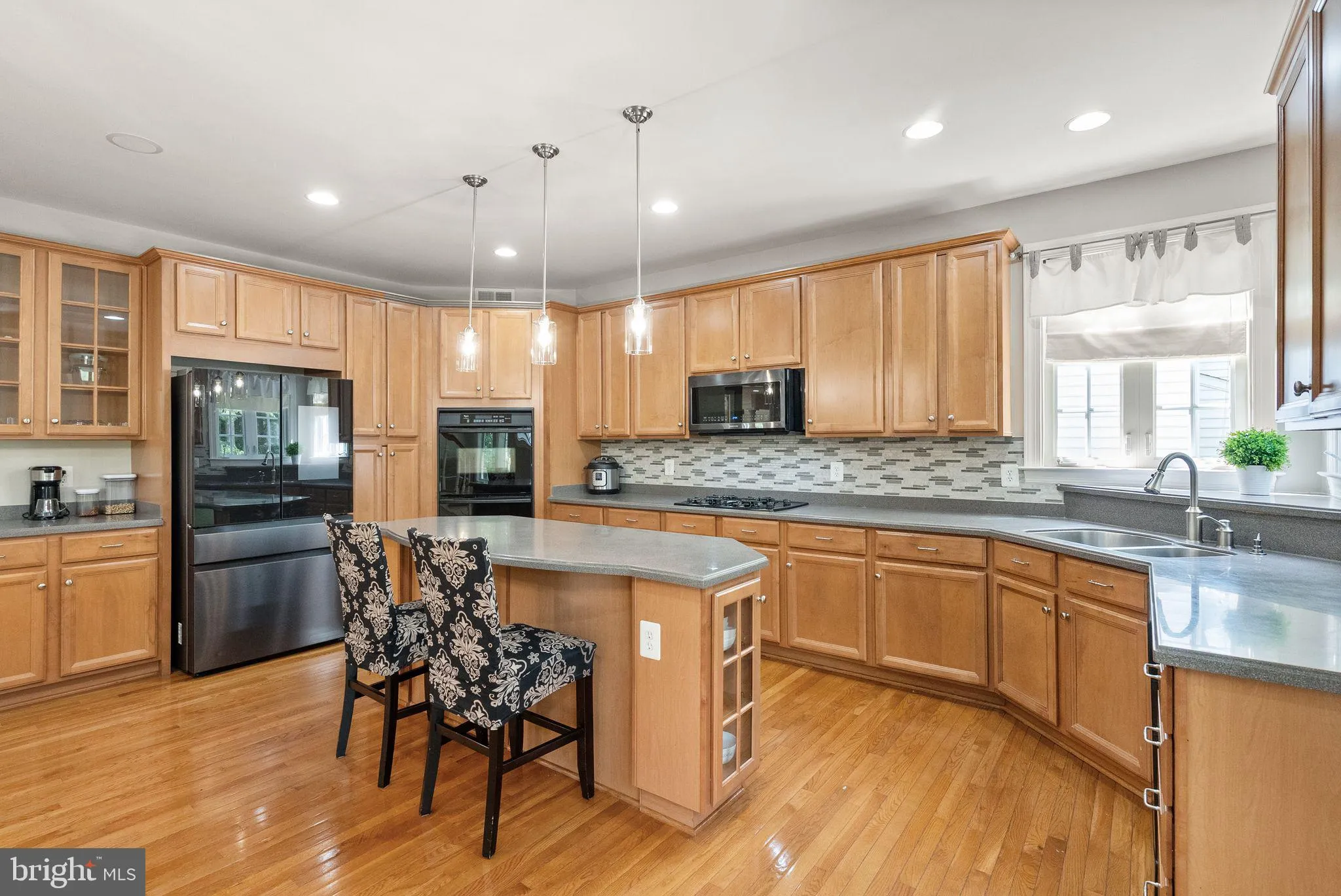 Gainesville, Virginia 20155, United States, 4 Bedrooms Bedrooms, ,5 BathroomsBathrooms,Residential,Active,109098