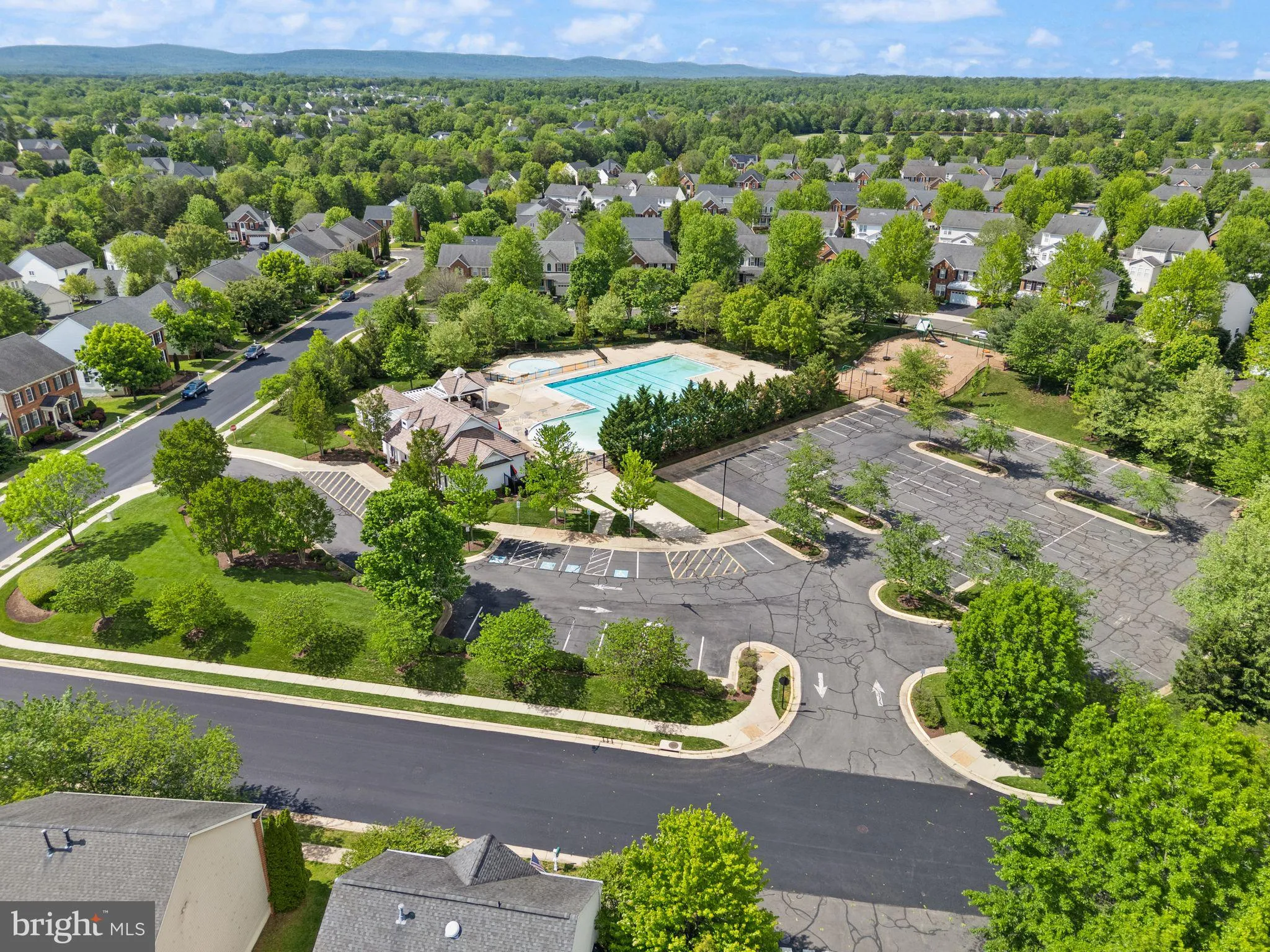 Gainesville, Virginia 20155, United States, 4 Bedrooms Bedrooms, ,5 BathroomsBathrooms,Residential,Active,109098