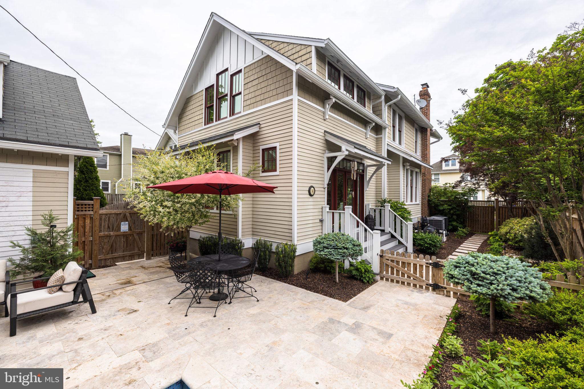 LYON VILLAGE - Residential