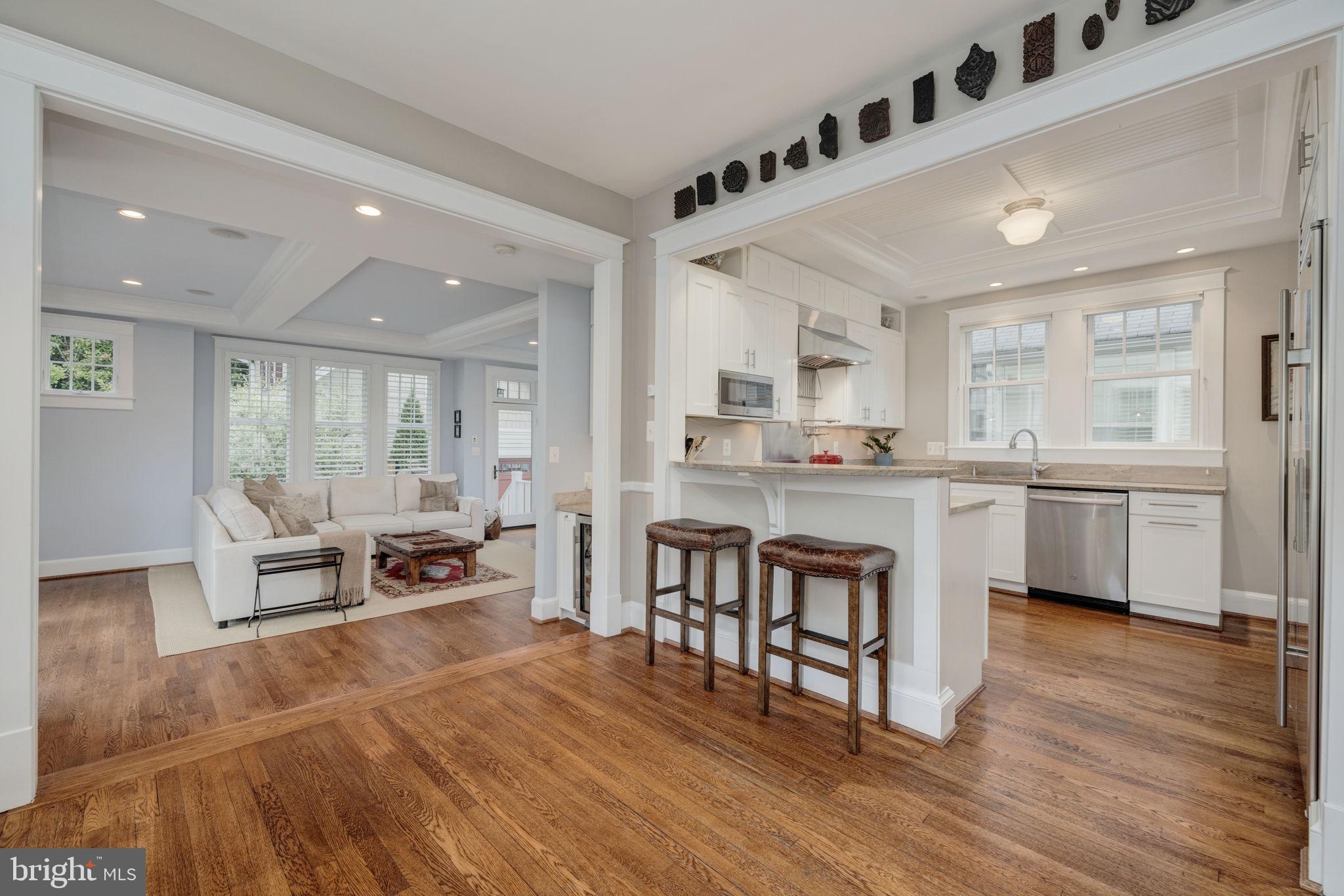 LYON VILLAGE - Residential