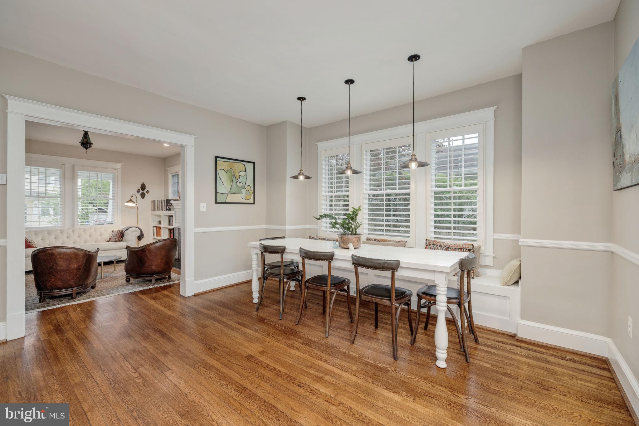 LYON VILLAGE - Residential