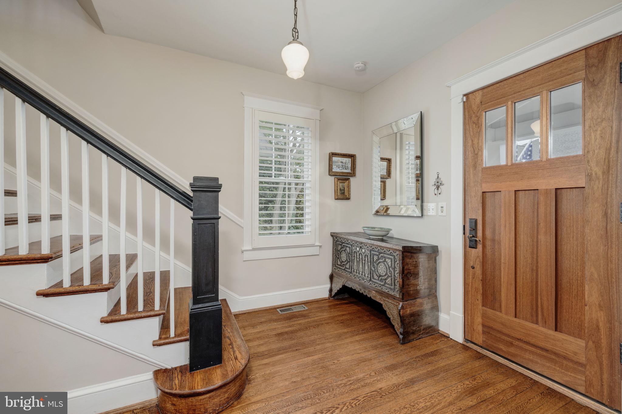 LYON VILLAGE - Residential