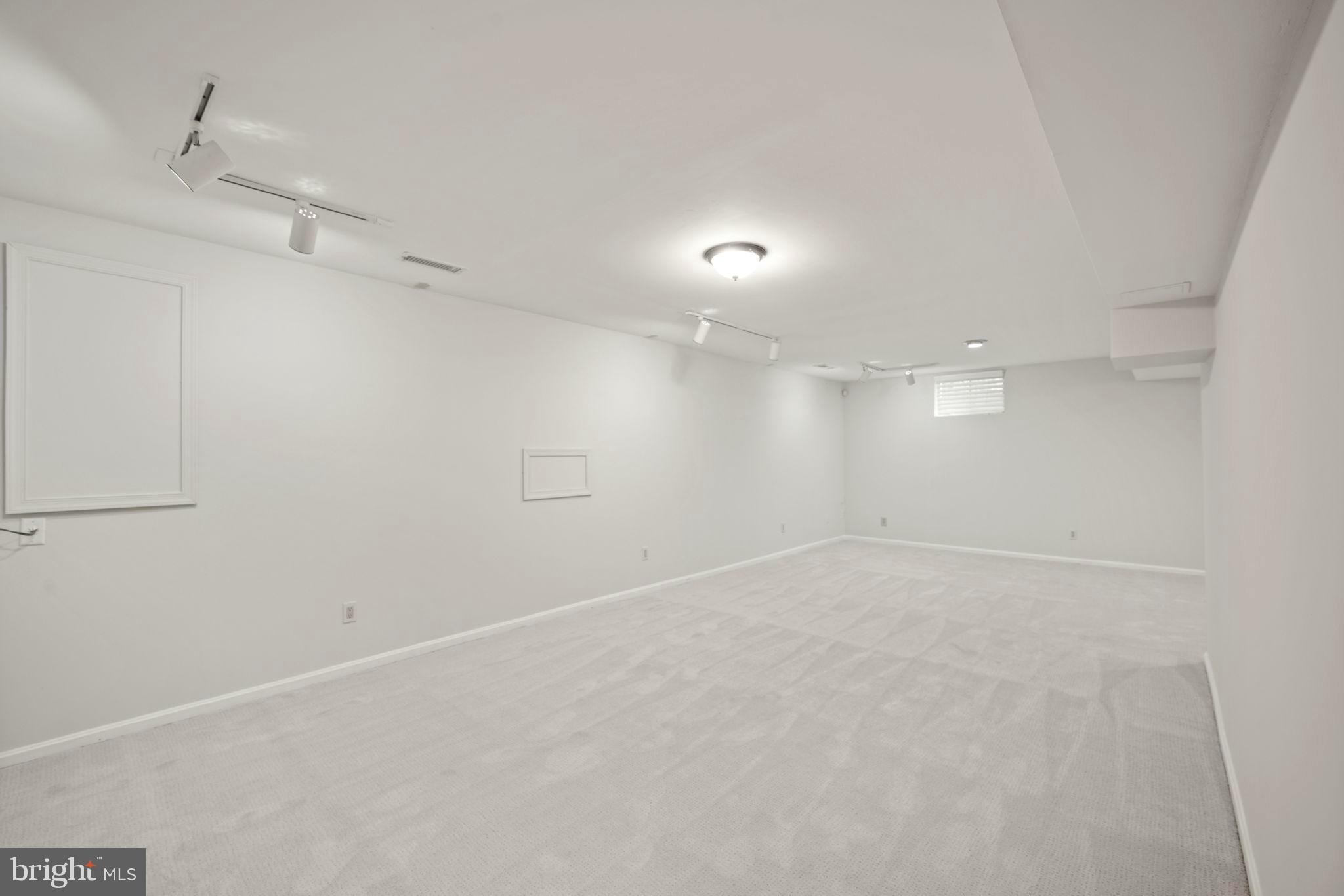 MONTPELIER WOODS - Residential