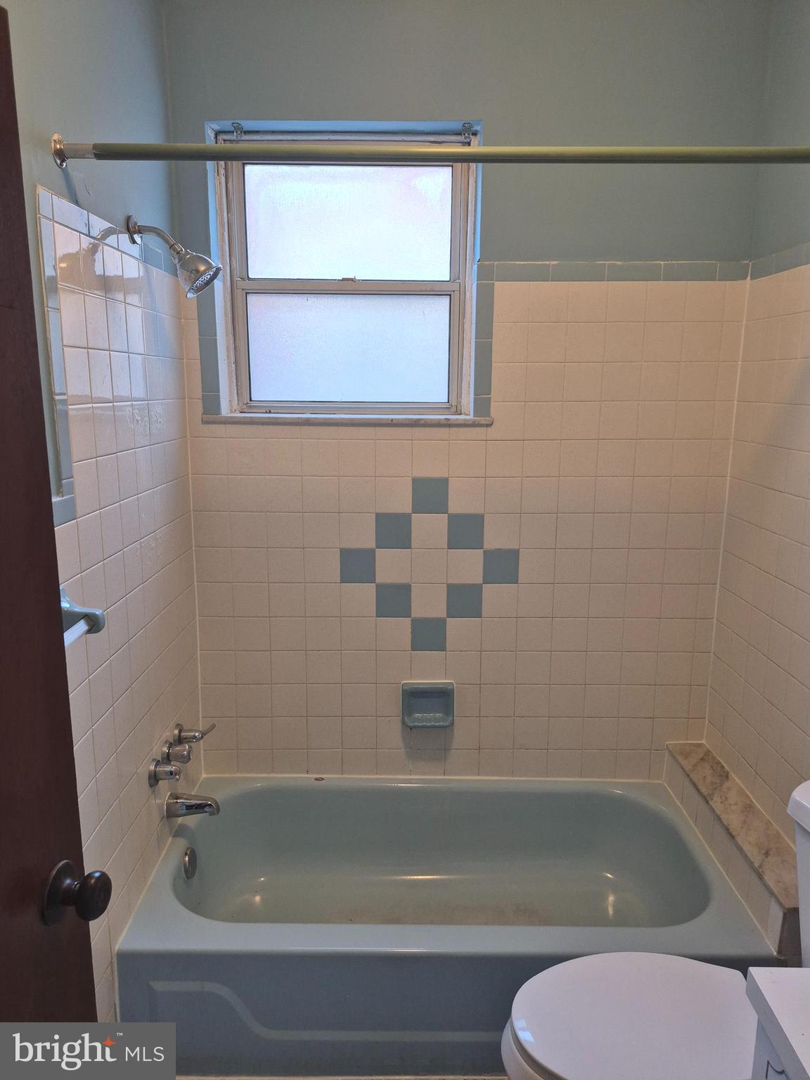 PHILADELPHIA (SOUTHWEST) - Residential Lease