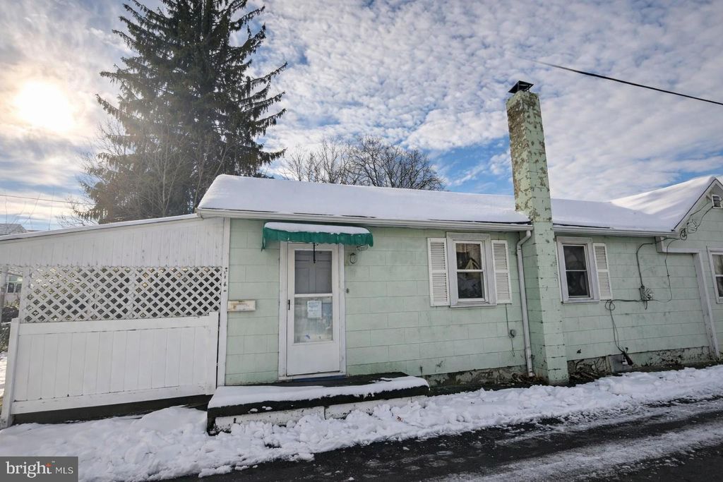 Photo of 316 1/2 Market Street, LYKENS, PA 17048 (MLS # PADA2052528)