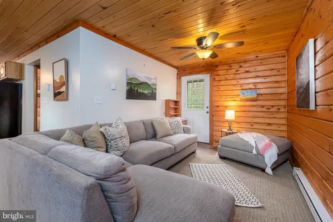 MLS: MDGA2011462