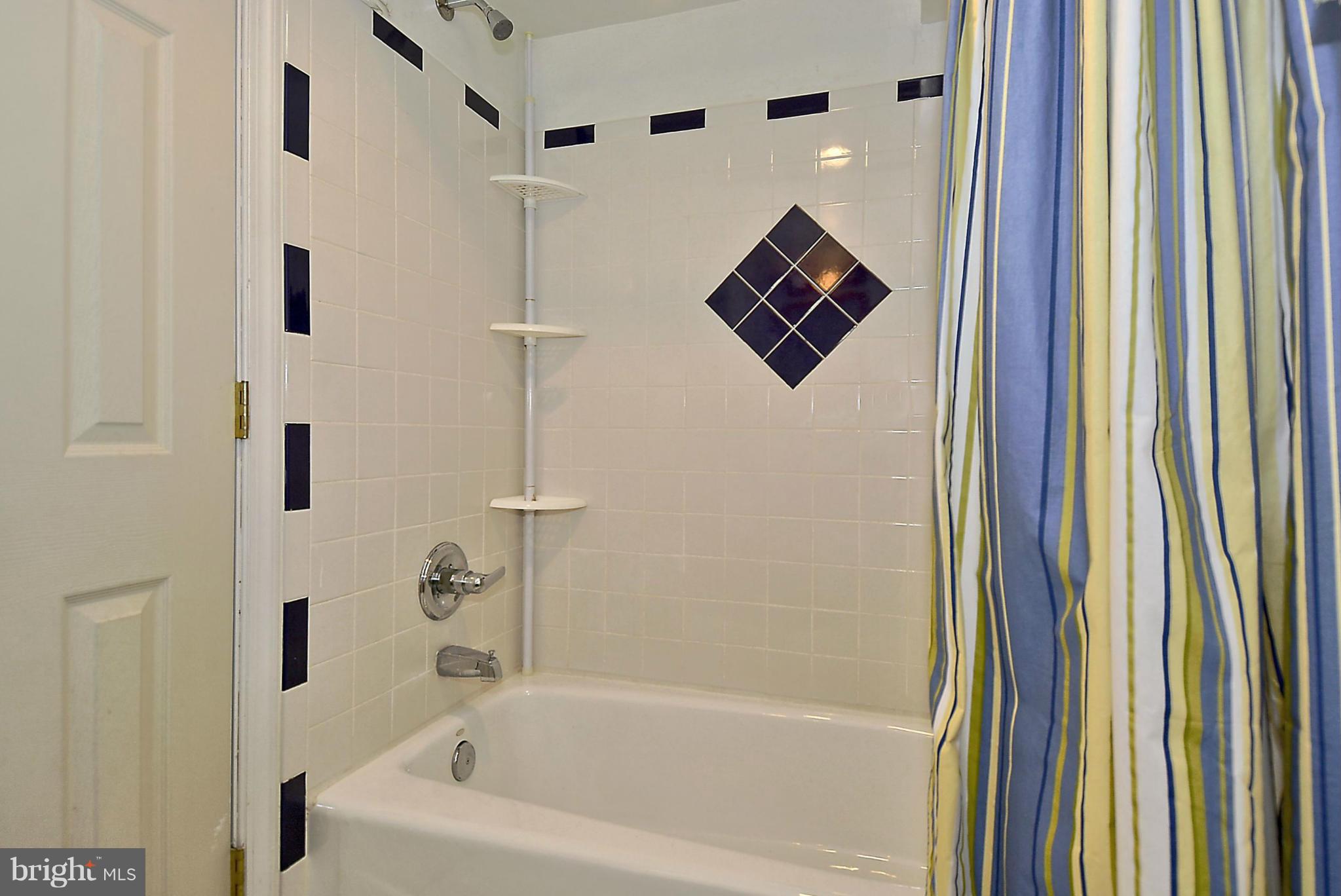 CHESTNUT HILLS - Residential