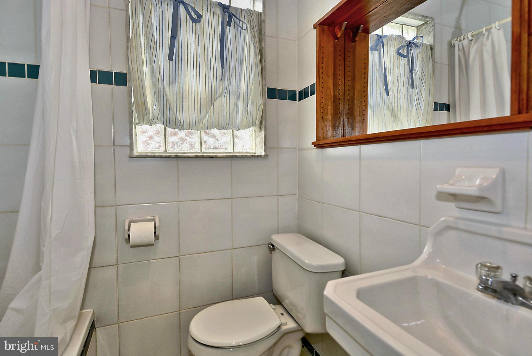 CHESTNUT HILLS - Residential