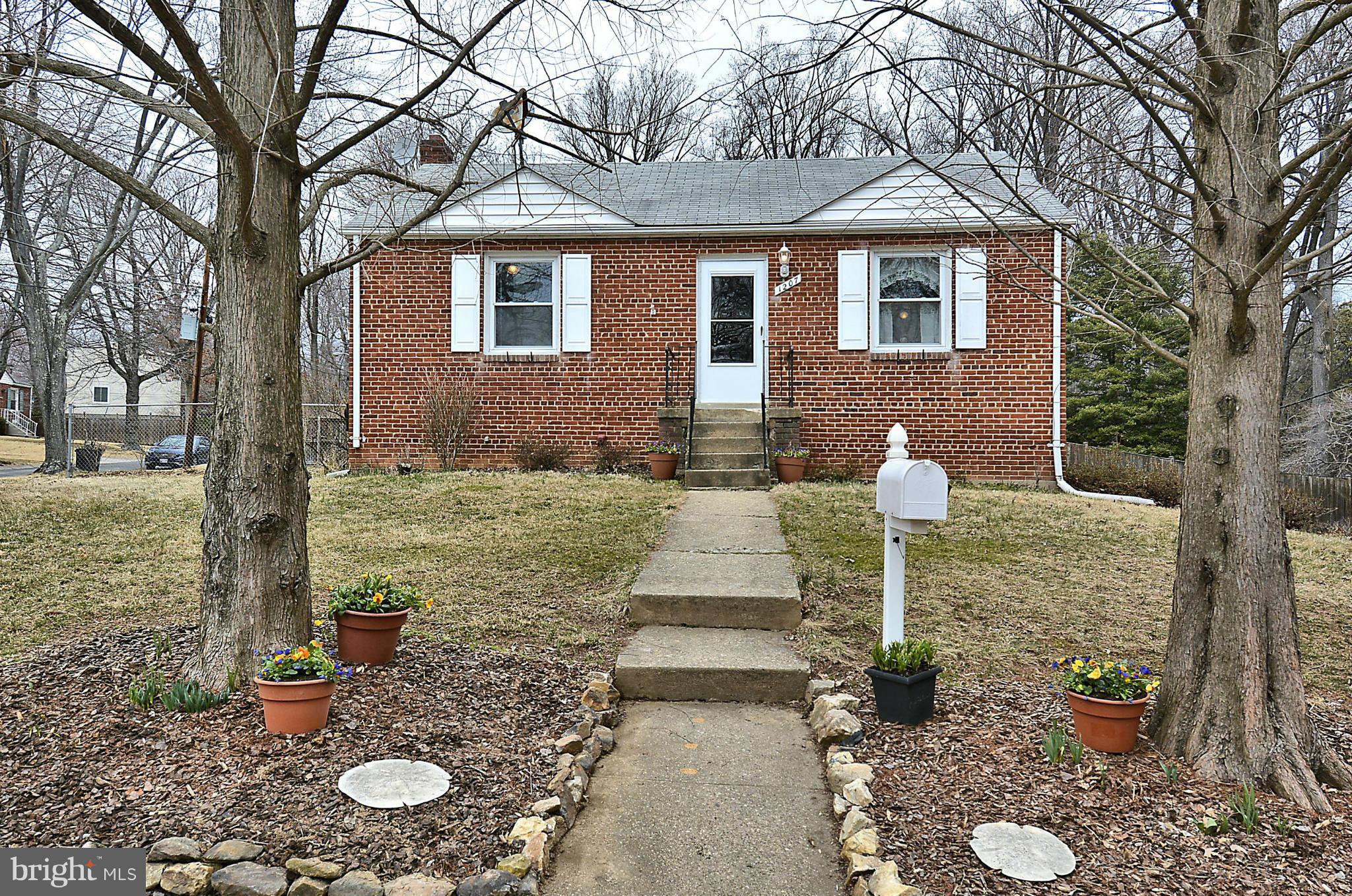 CHESTNUT HILLS - Residential