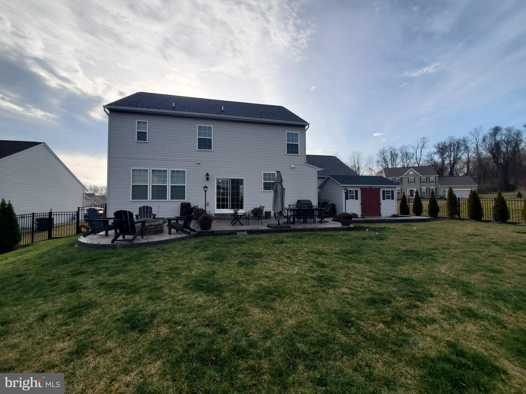 BROOK POINT - Residential